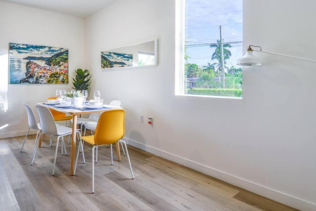 Holiday home Amazing Town House 15 Min From The Beach Wfree Parking