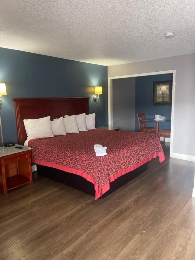Days By Wyndham Orange City/deland