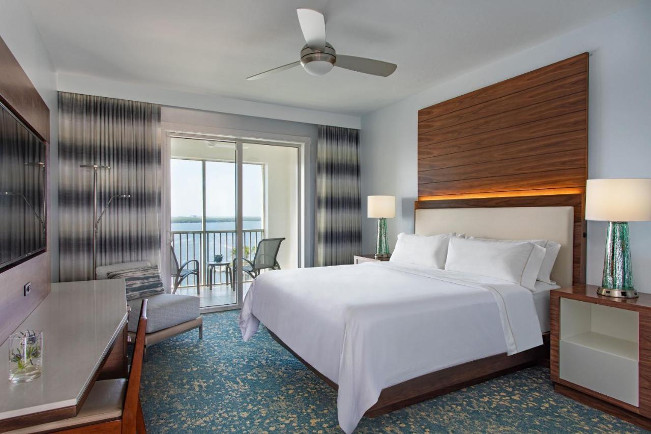 Resort The Westin At Marina Village