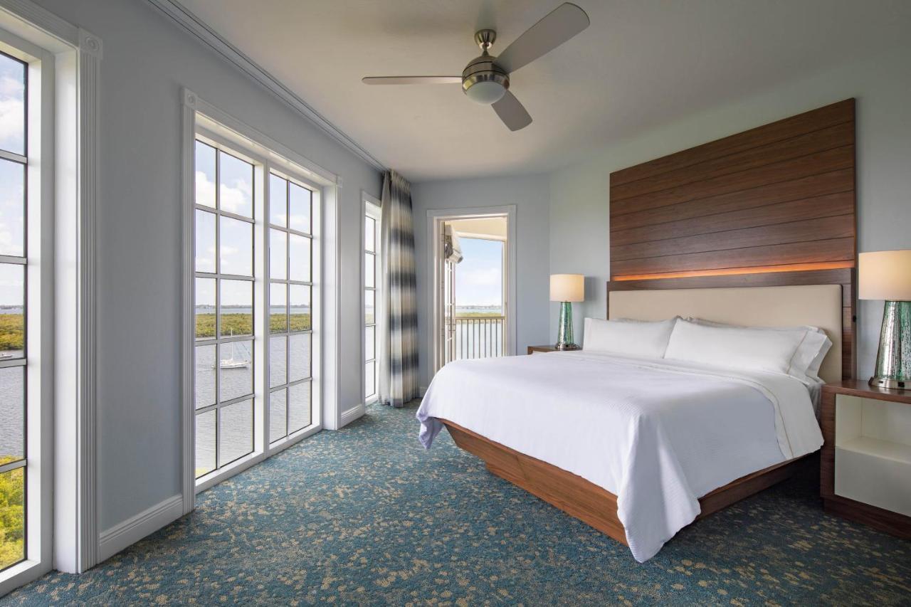 Resort The Westin At Marina Village