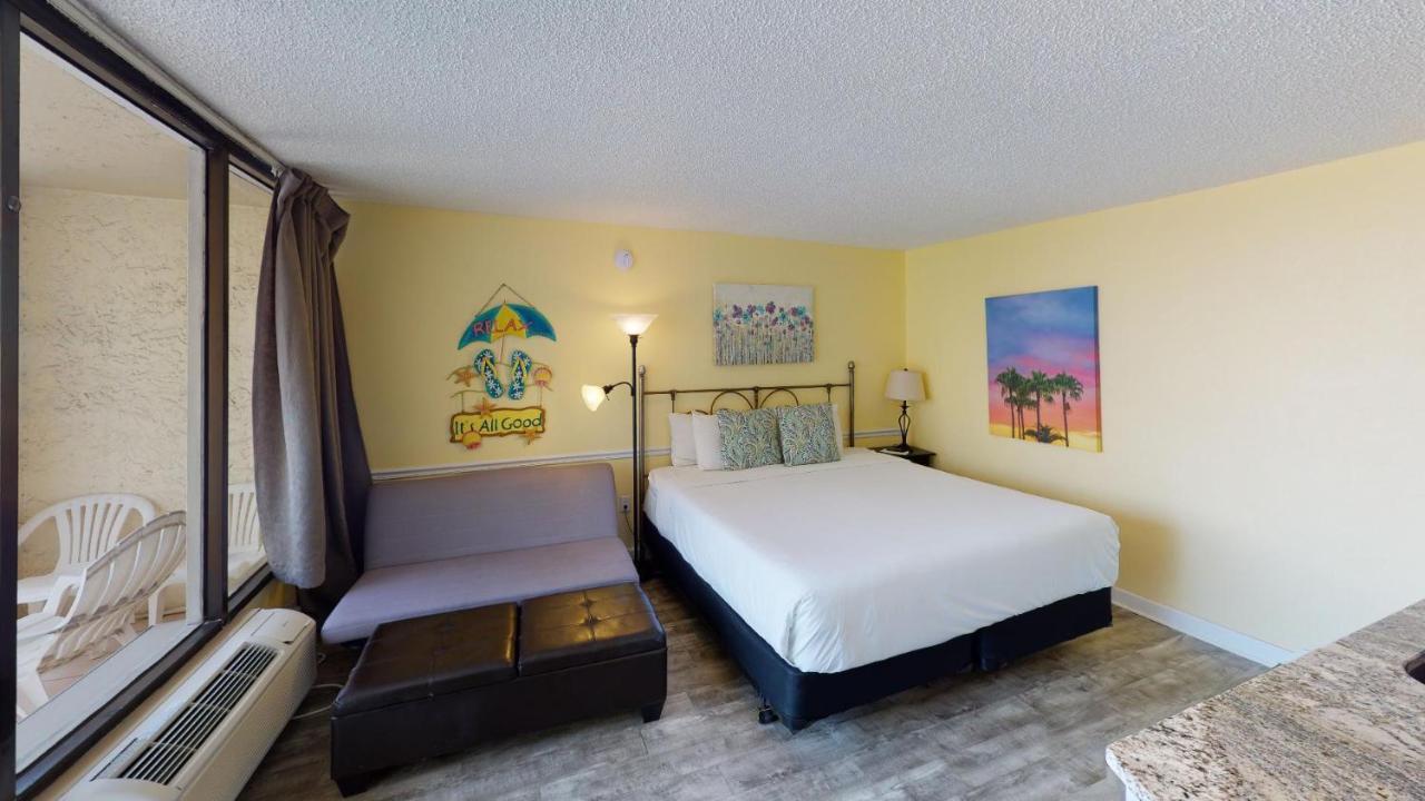Island Hotel