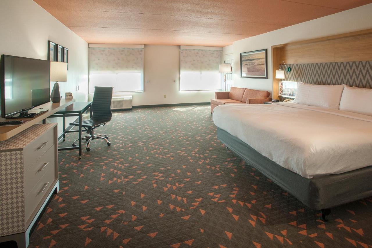 - Area By Ihg Hotel Pensacola