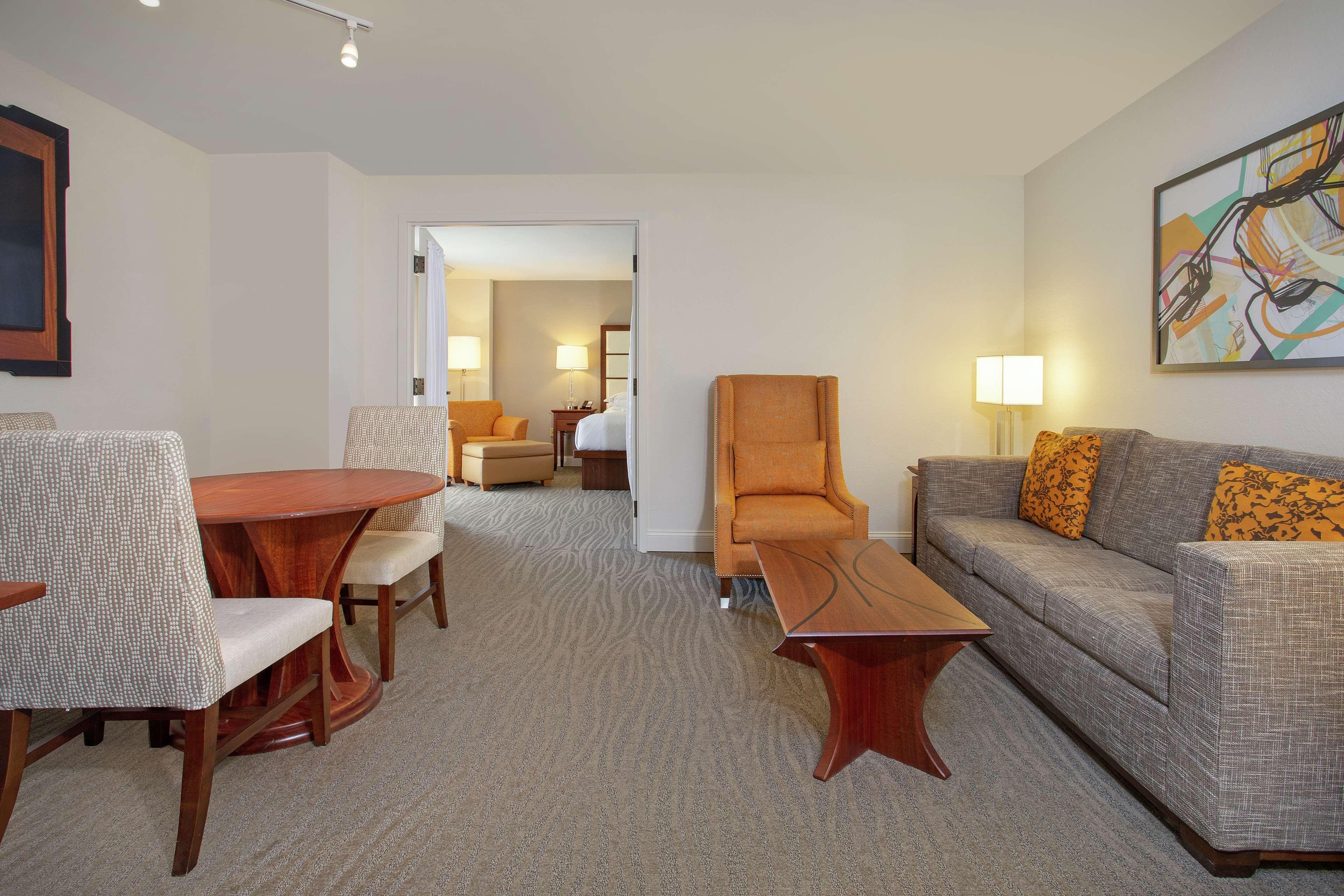 Hilton Hotel 4*