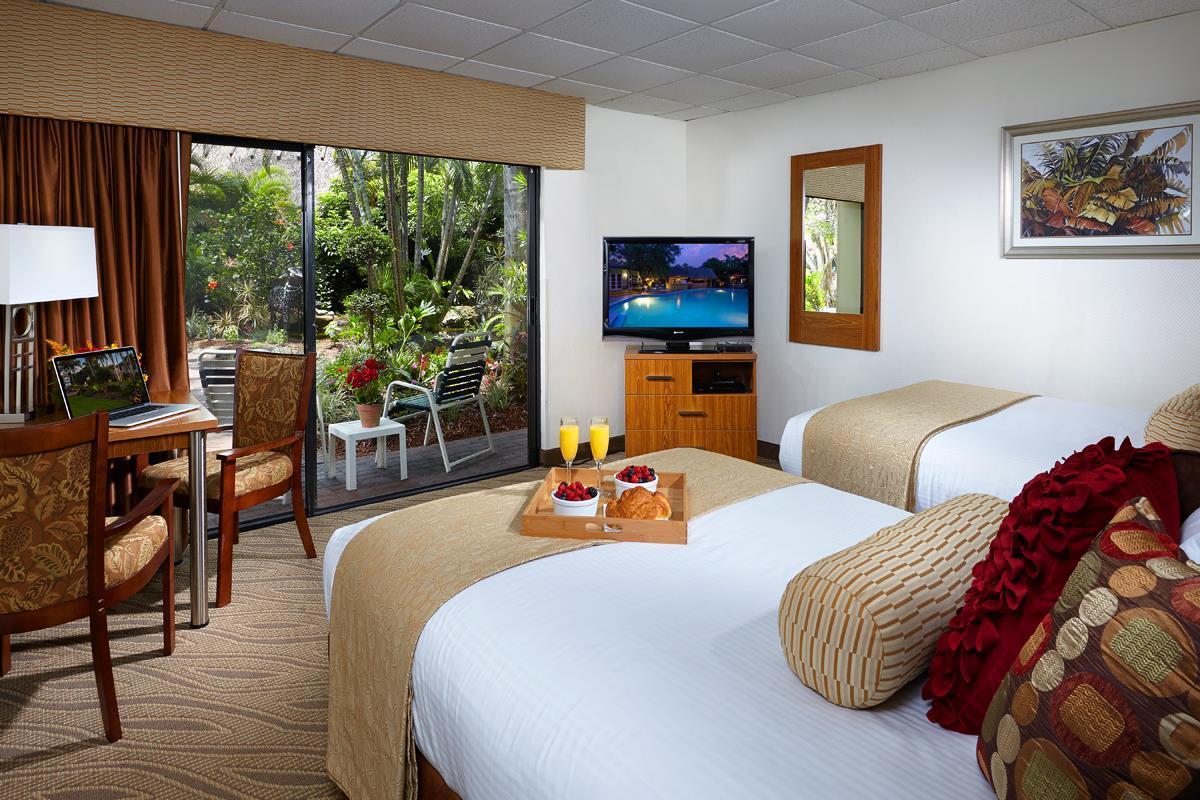 Western & Hotel 3*