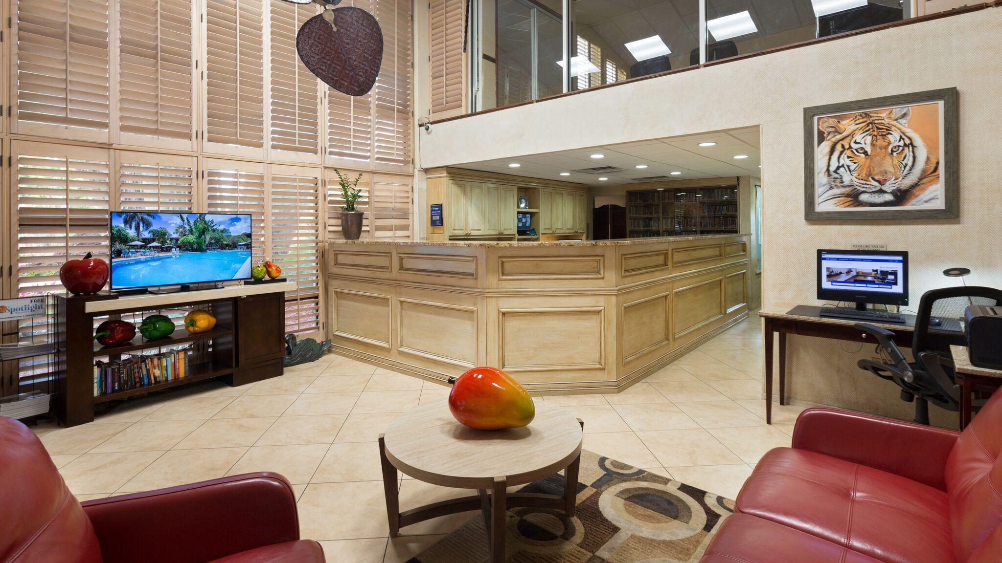 Western & 3* Naples