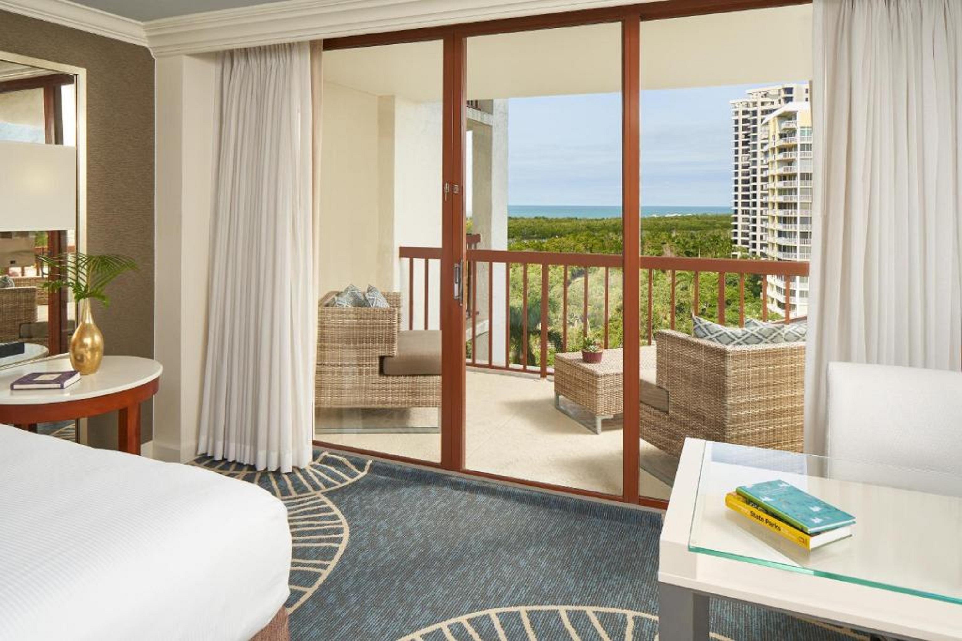 Resort Naples Grande 4*