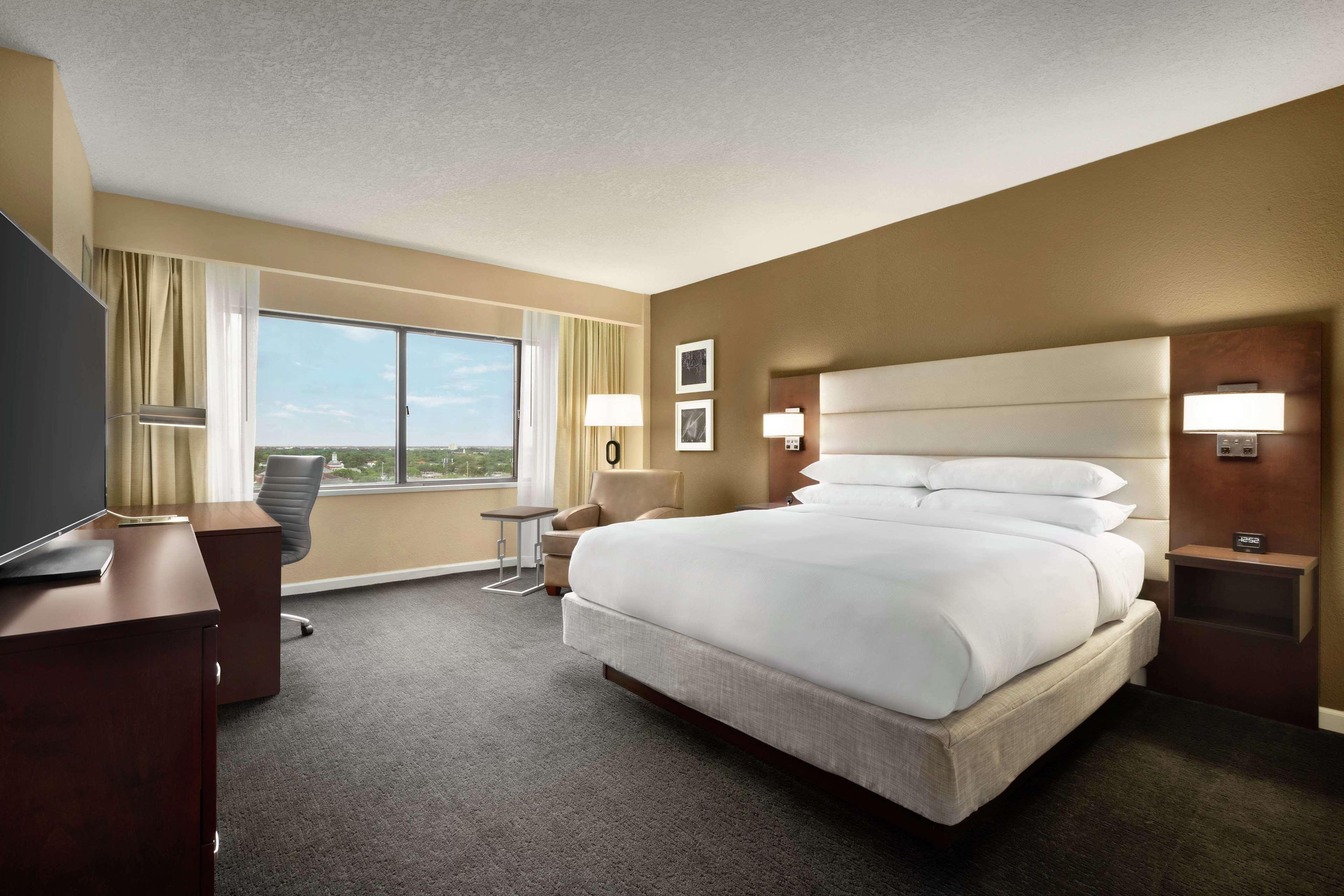 Doubletree By Hilton Downtown 4*