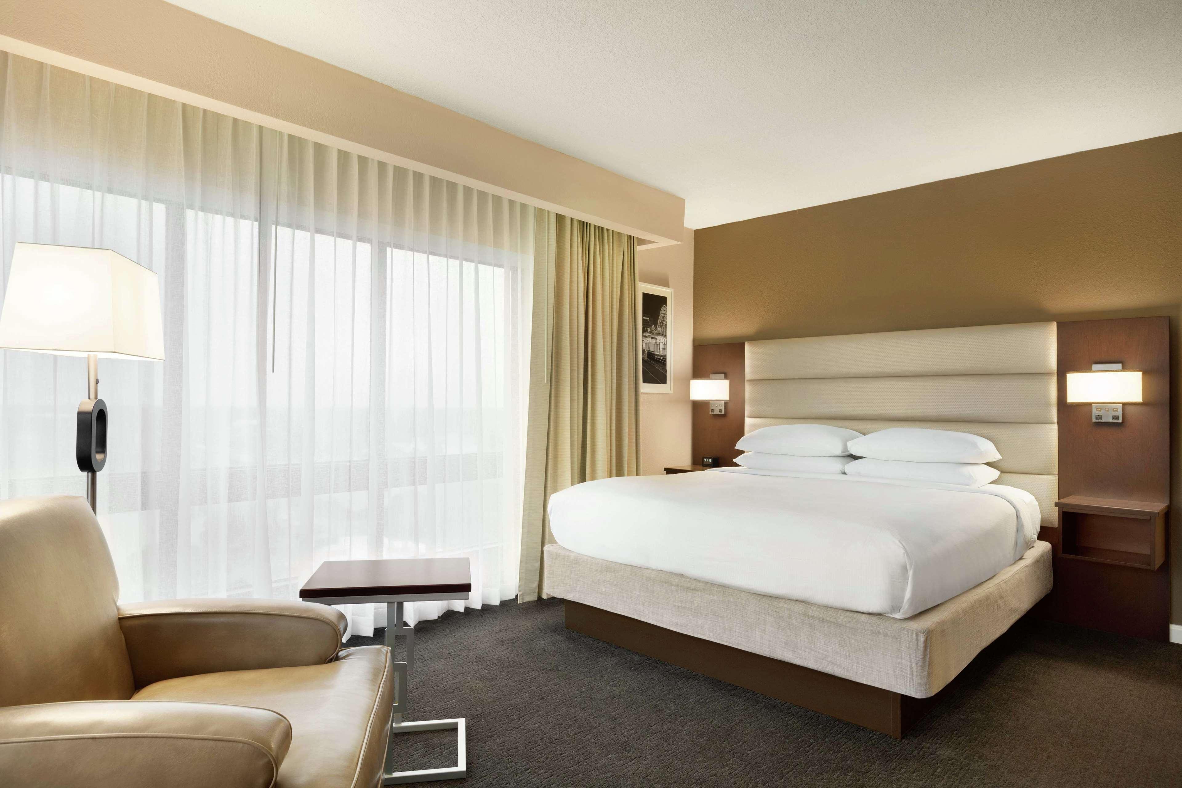 Doubletree By Hilton Downtown Hotel 4*