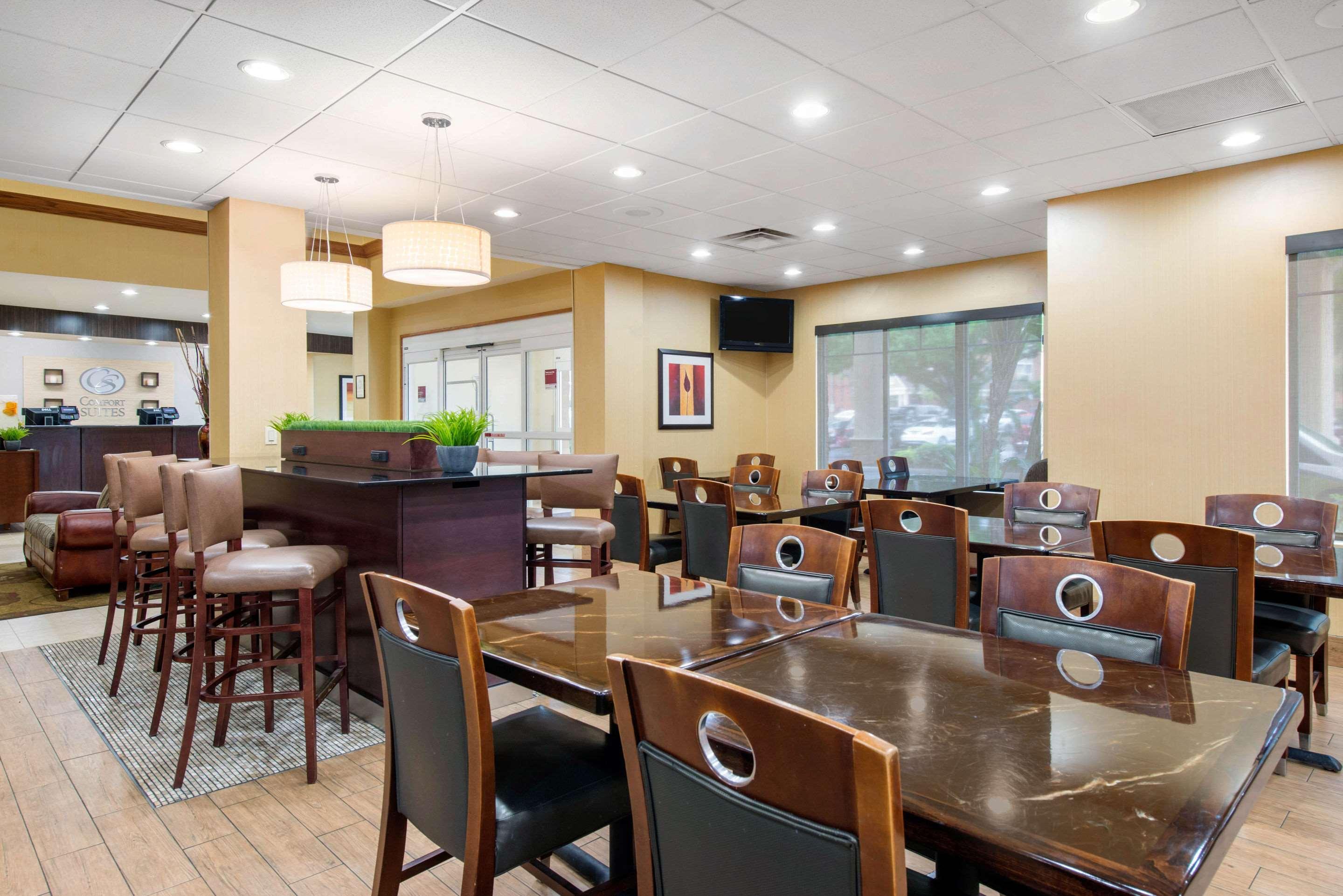 Hotel Comfort Near Universal 3*