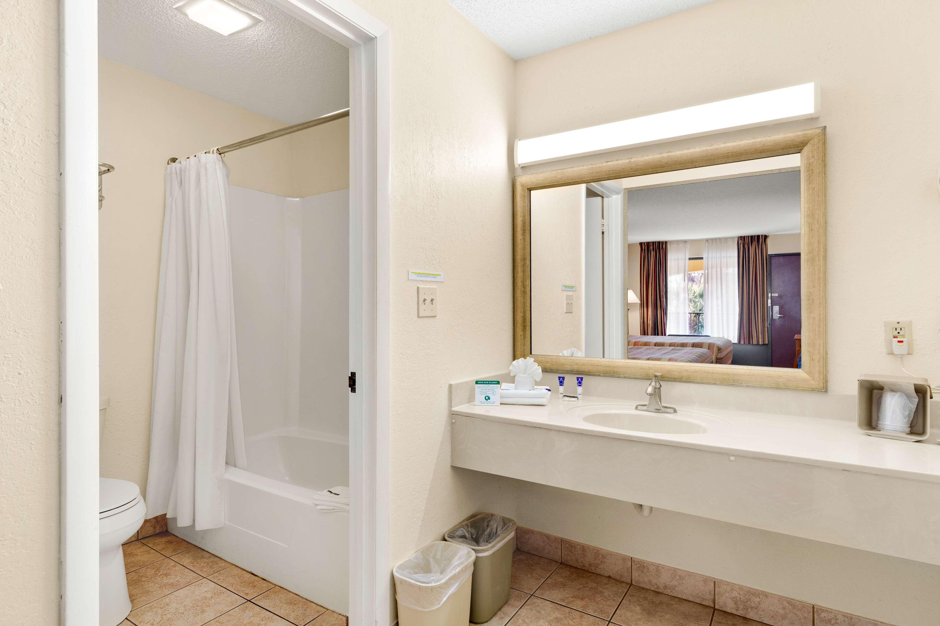 Americas Value Ocean Motel 2*