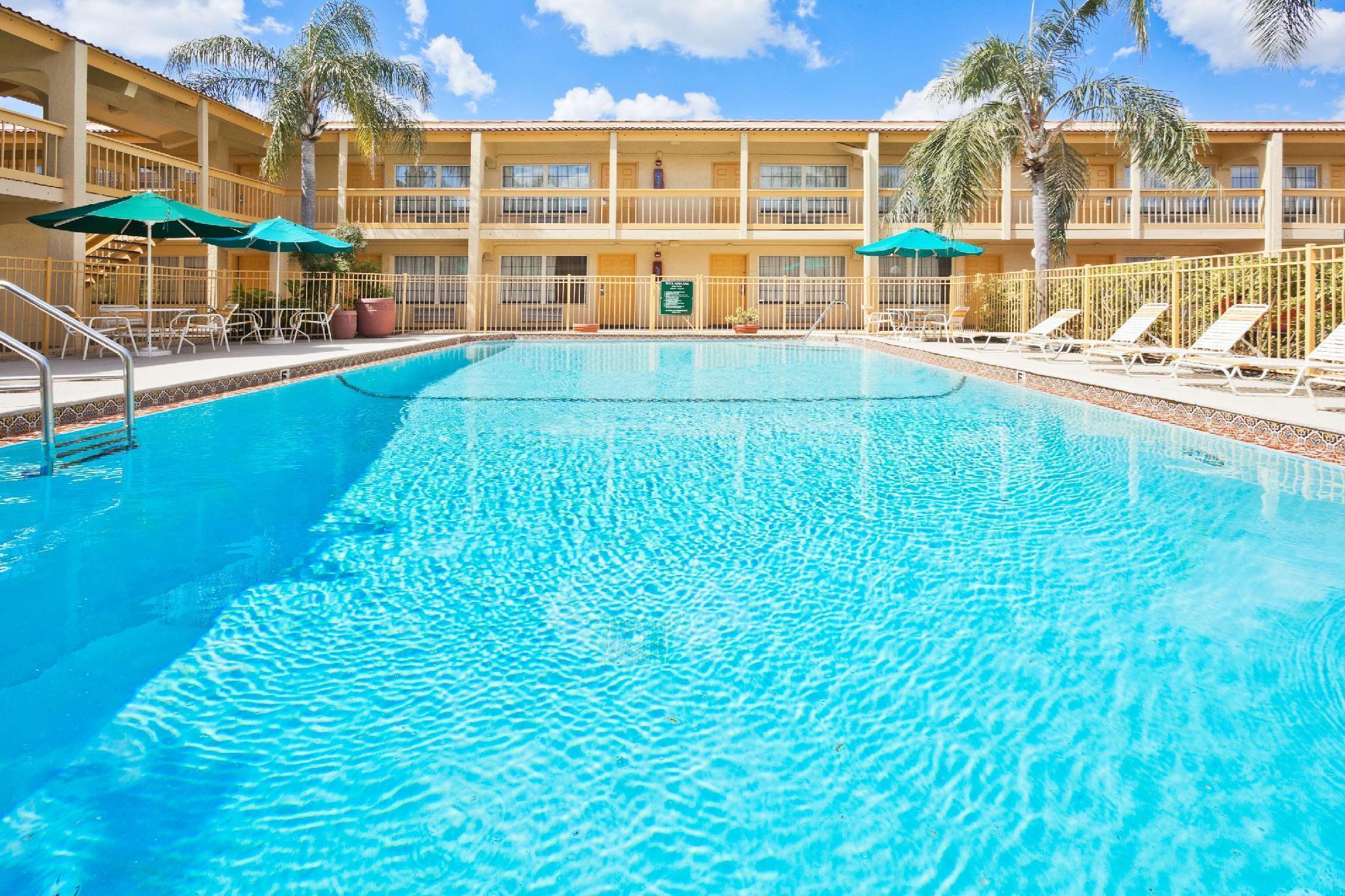 La Quinta Airport Stadium Westshore 3*