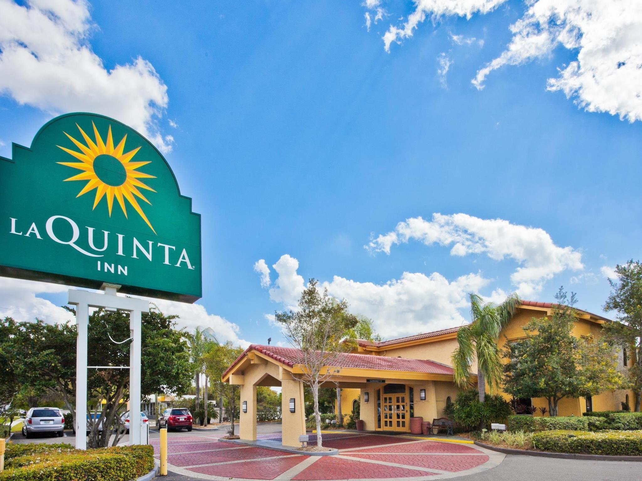 La Quinta Airport Stadium Westshore Hotel