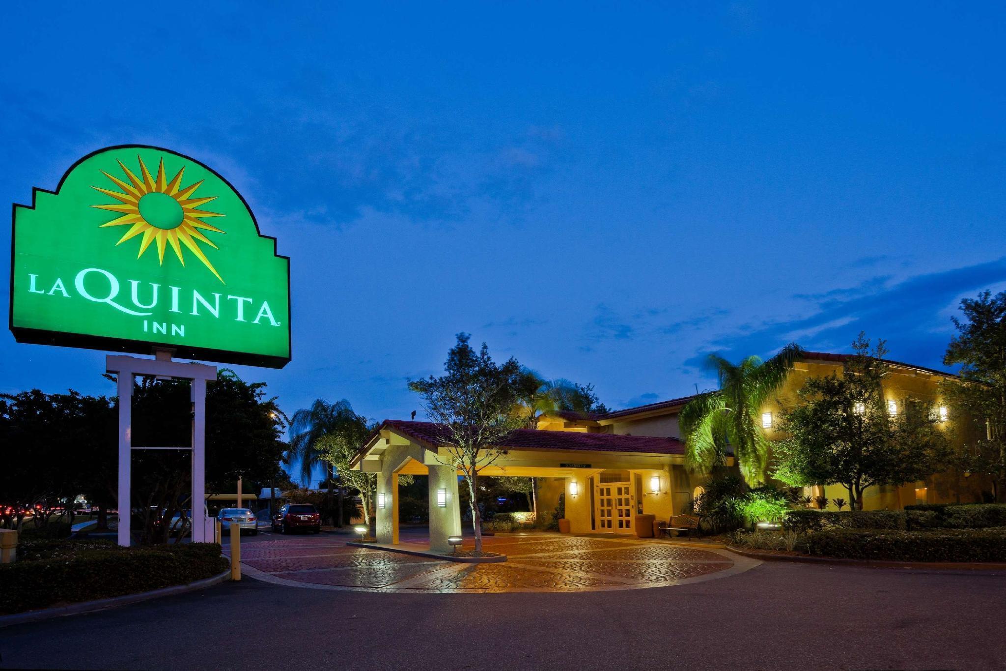La Quinta Airport Stadium Westshore Hotel