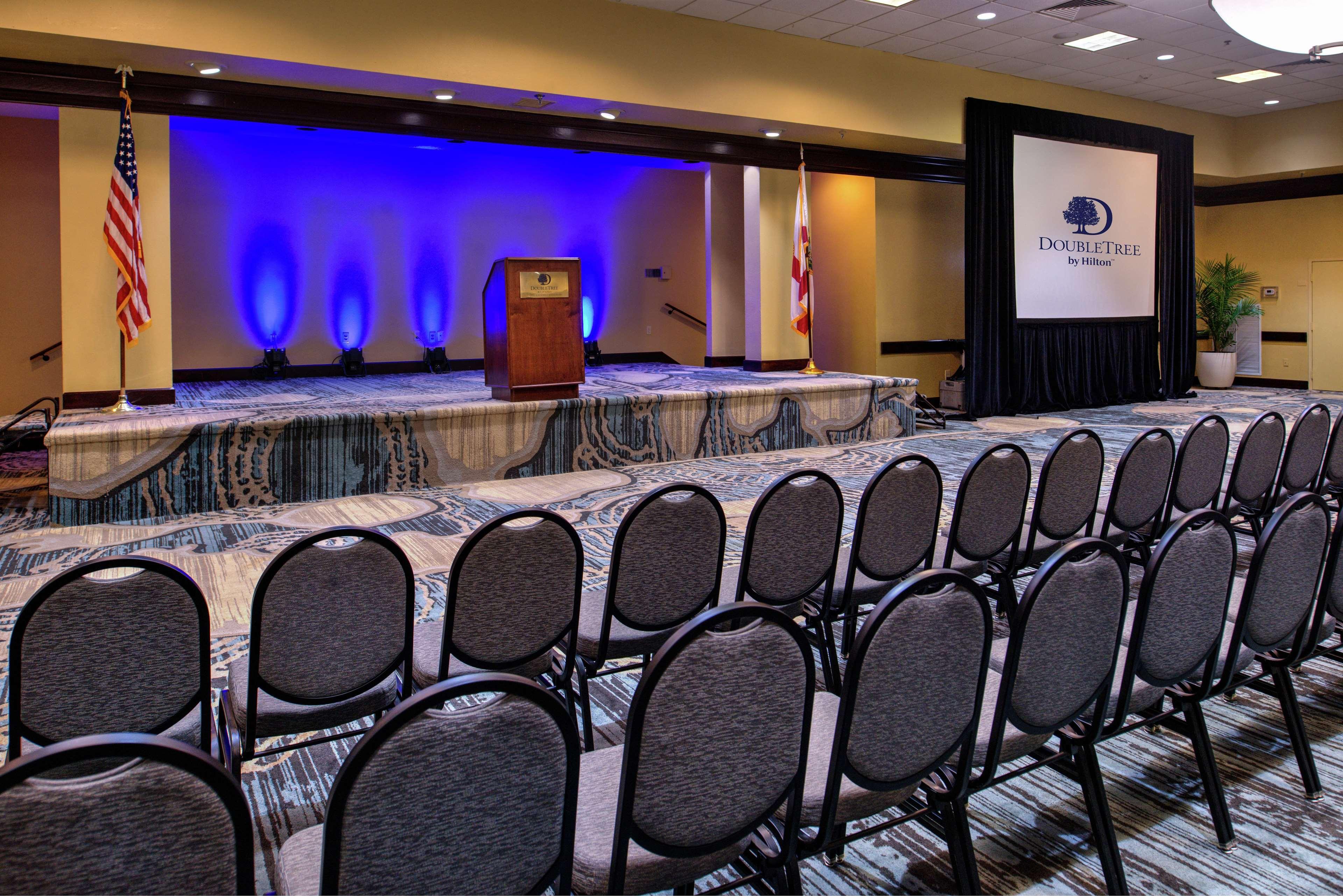 Doubletree By Hilton Airport-westshore Hotel 3*