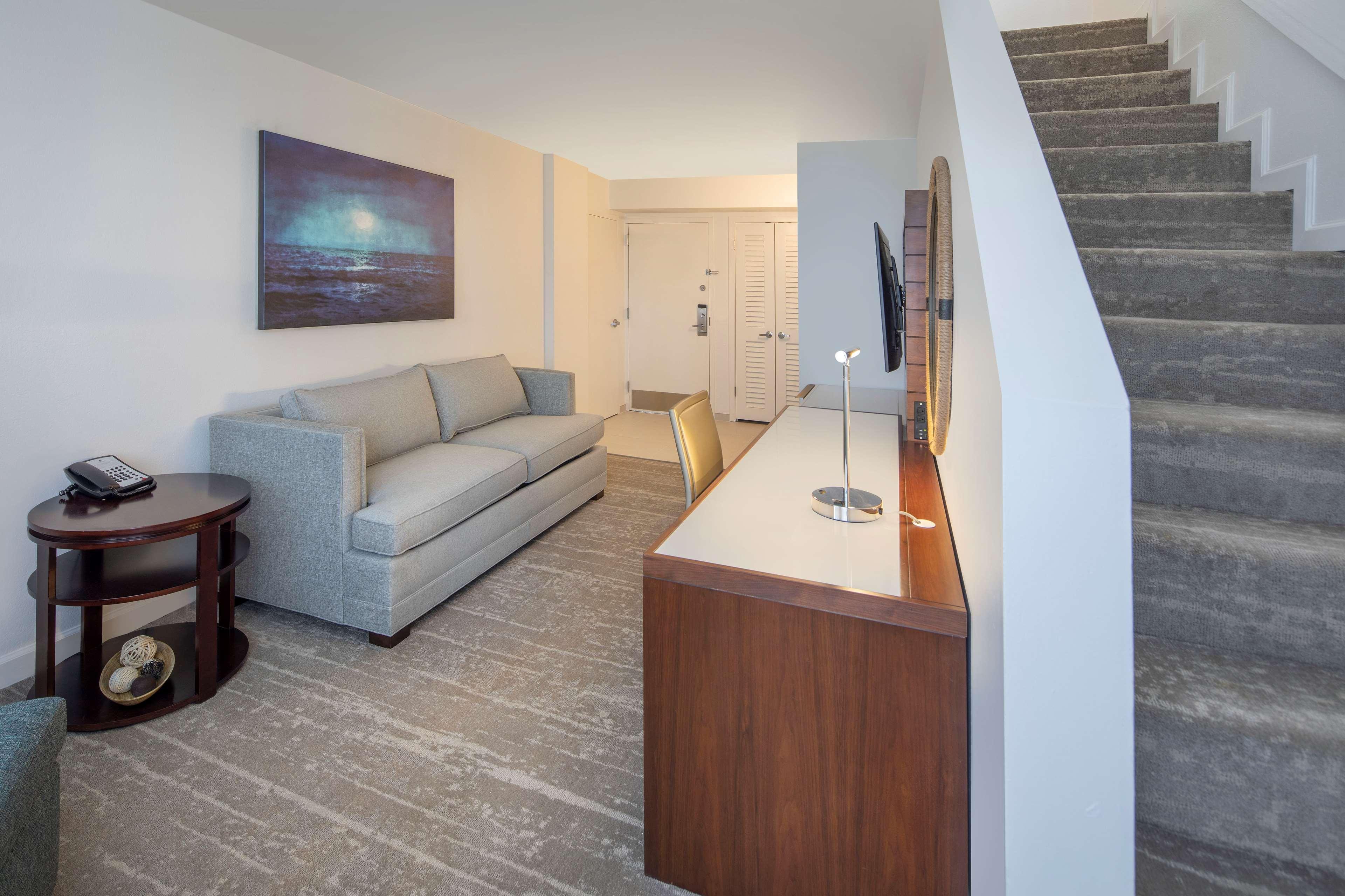 Doubletree By Hilton Deerfield Boca Raton Hotel