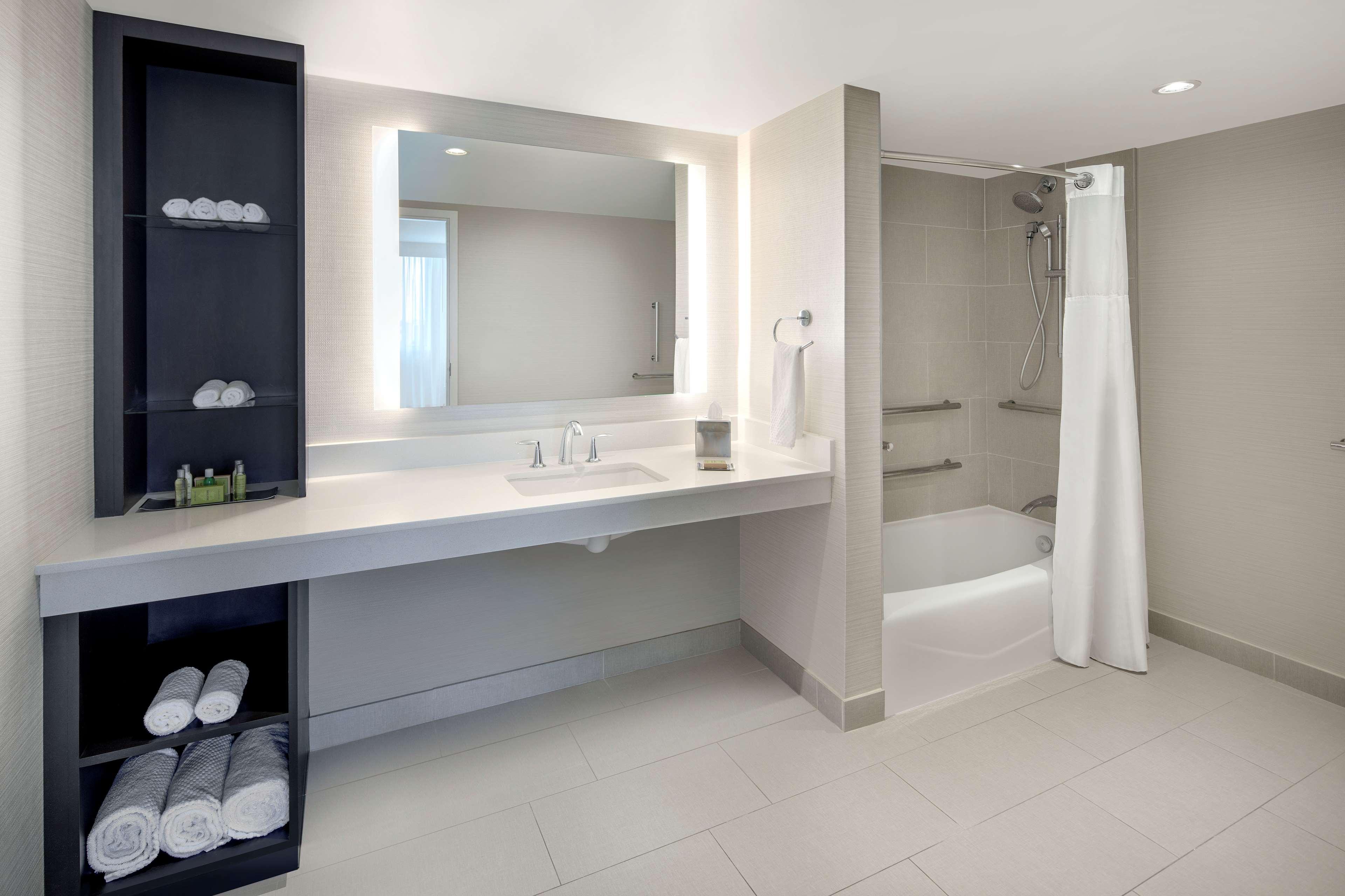Doubletree By Hilton Deerfield Boca Raton Hotel 4*
