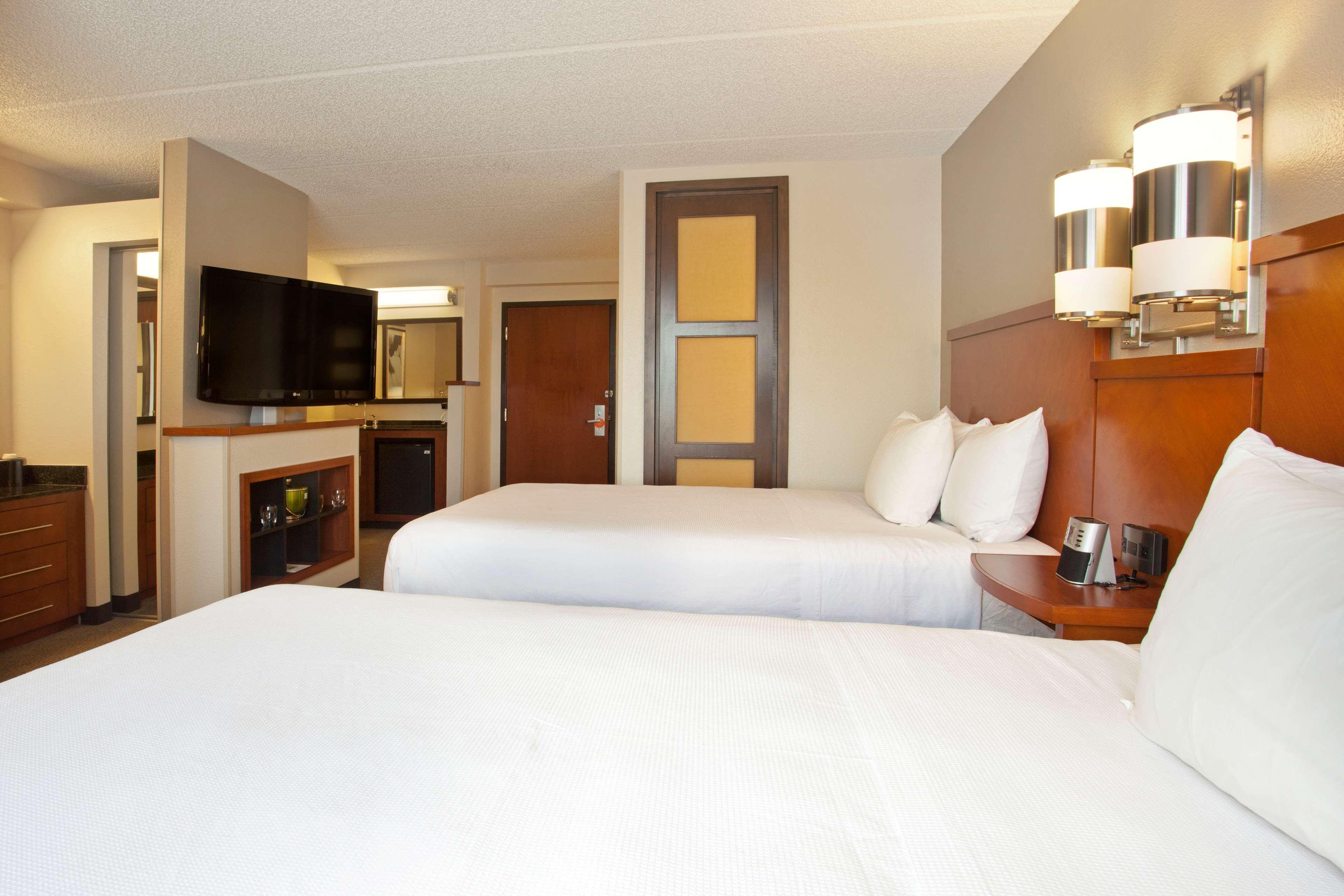 Hotel Hyatt Place Across From Universal Orlando