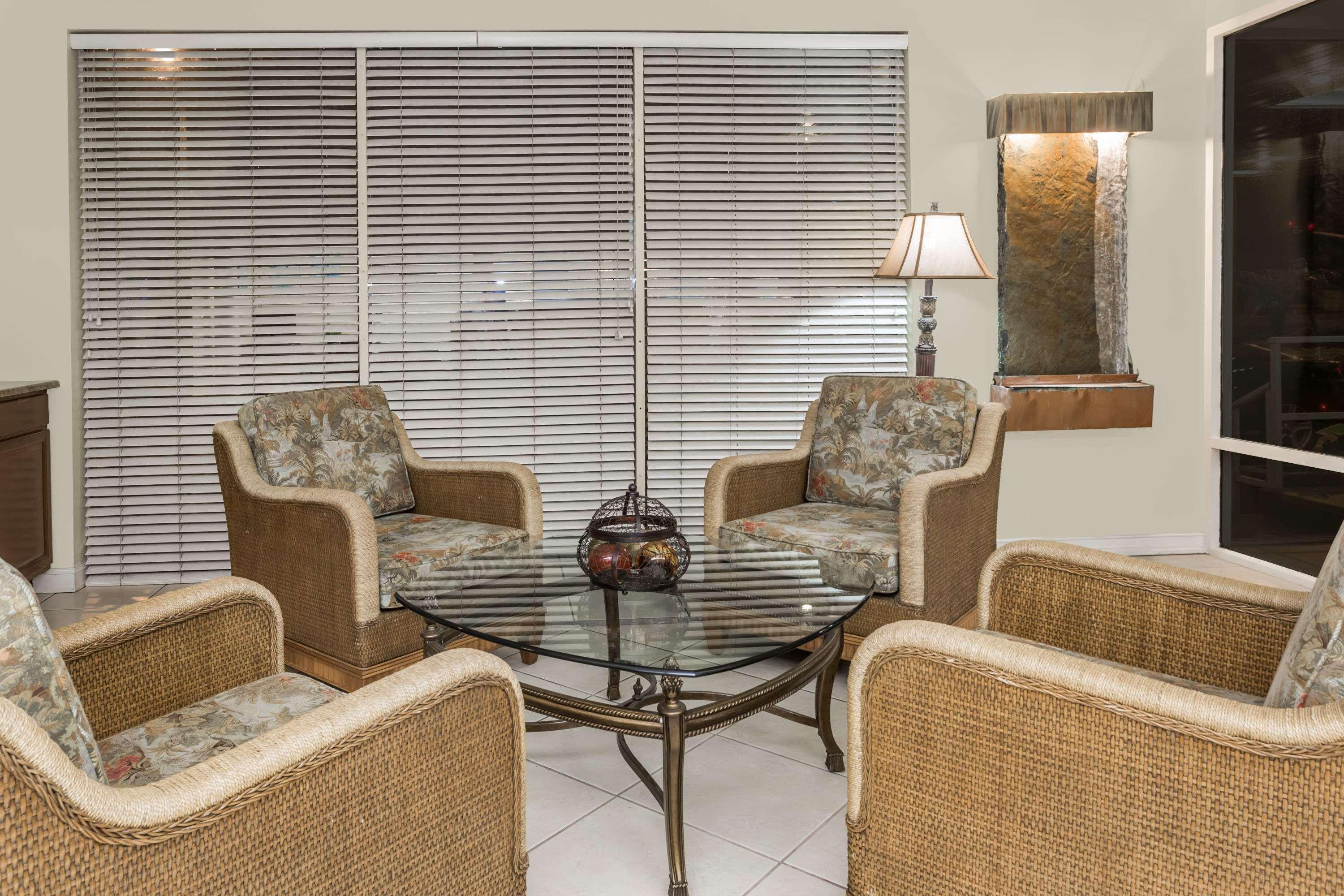 Days By Wyndham Myers Springs Hotel