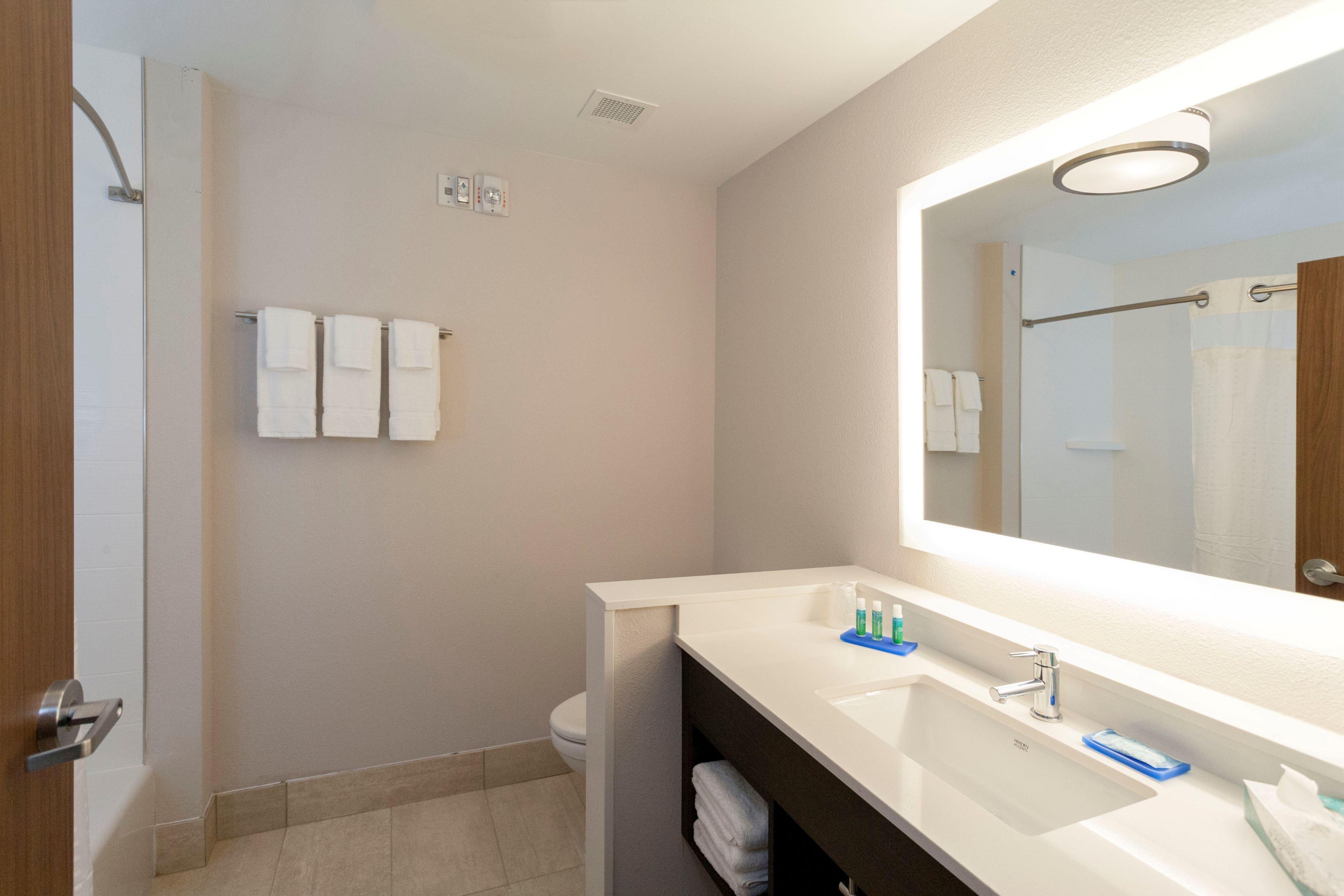 Hotel Express East By Ihg 3*