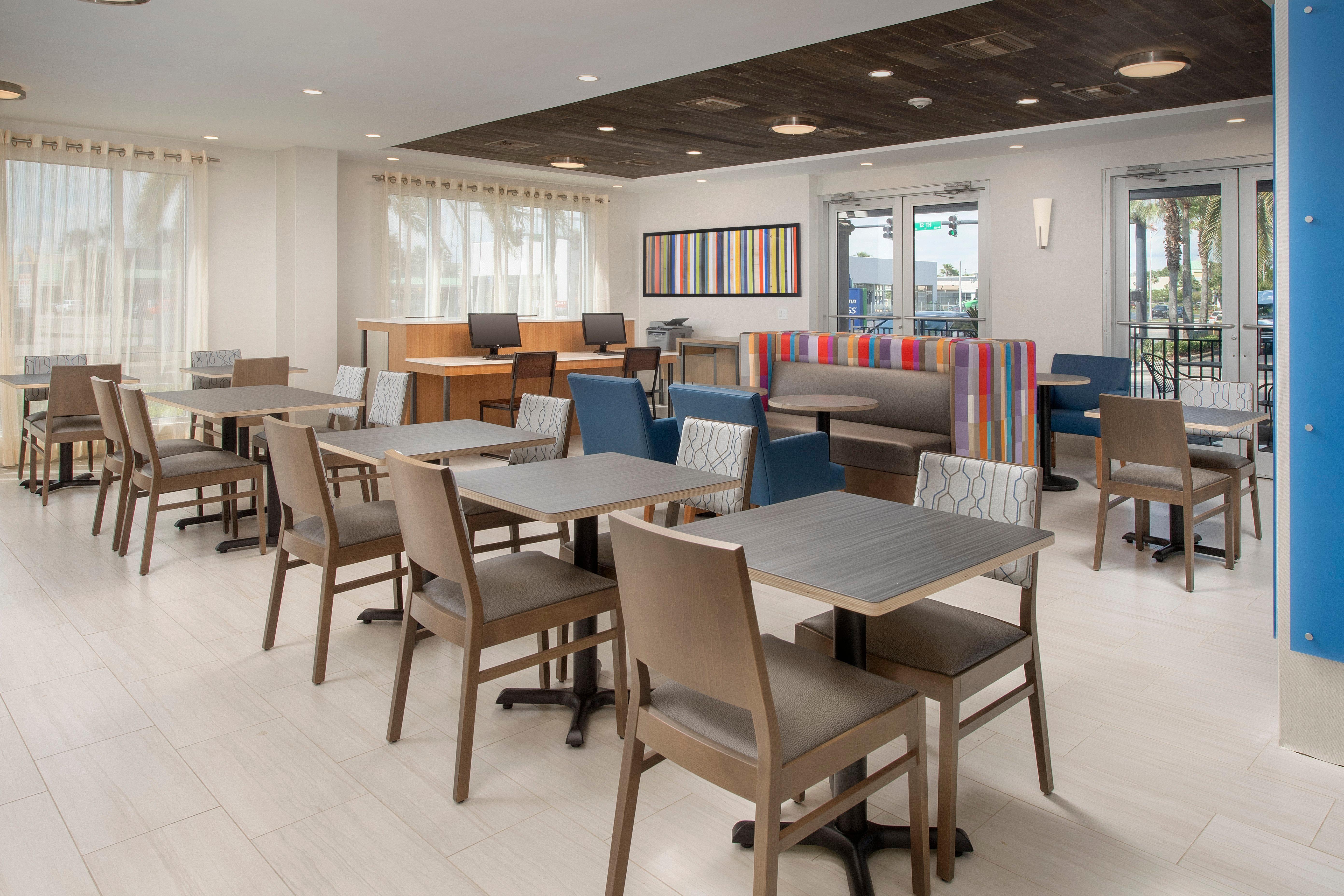 Express Jacksonville By Ihg Hotel 3*