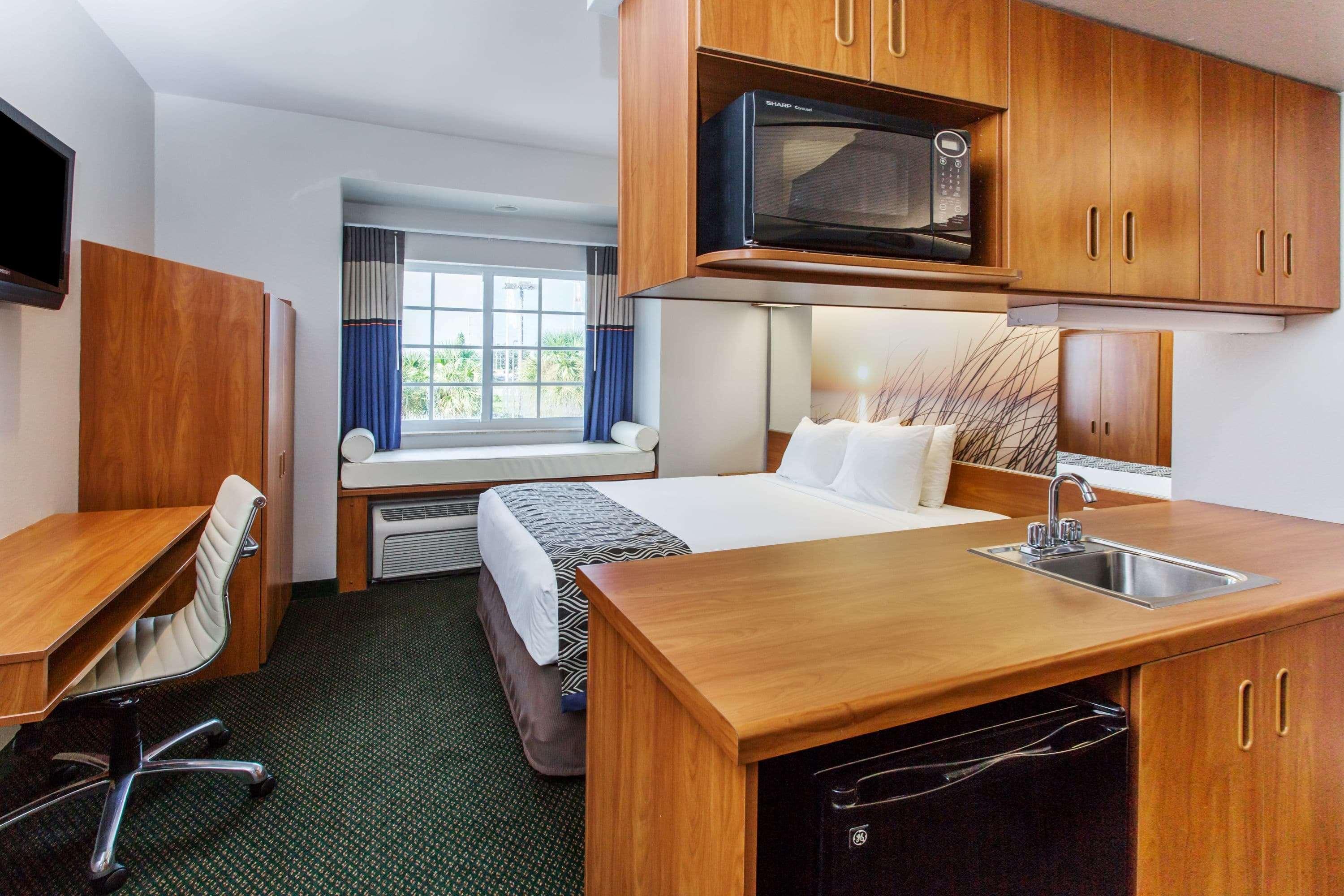 Microtel & By Wyndham Punta Gorda Hotel
