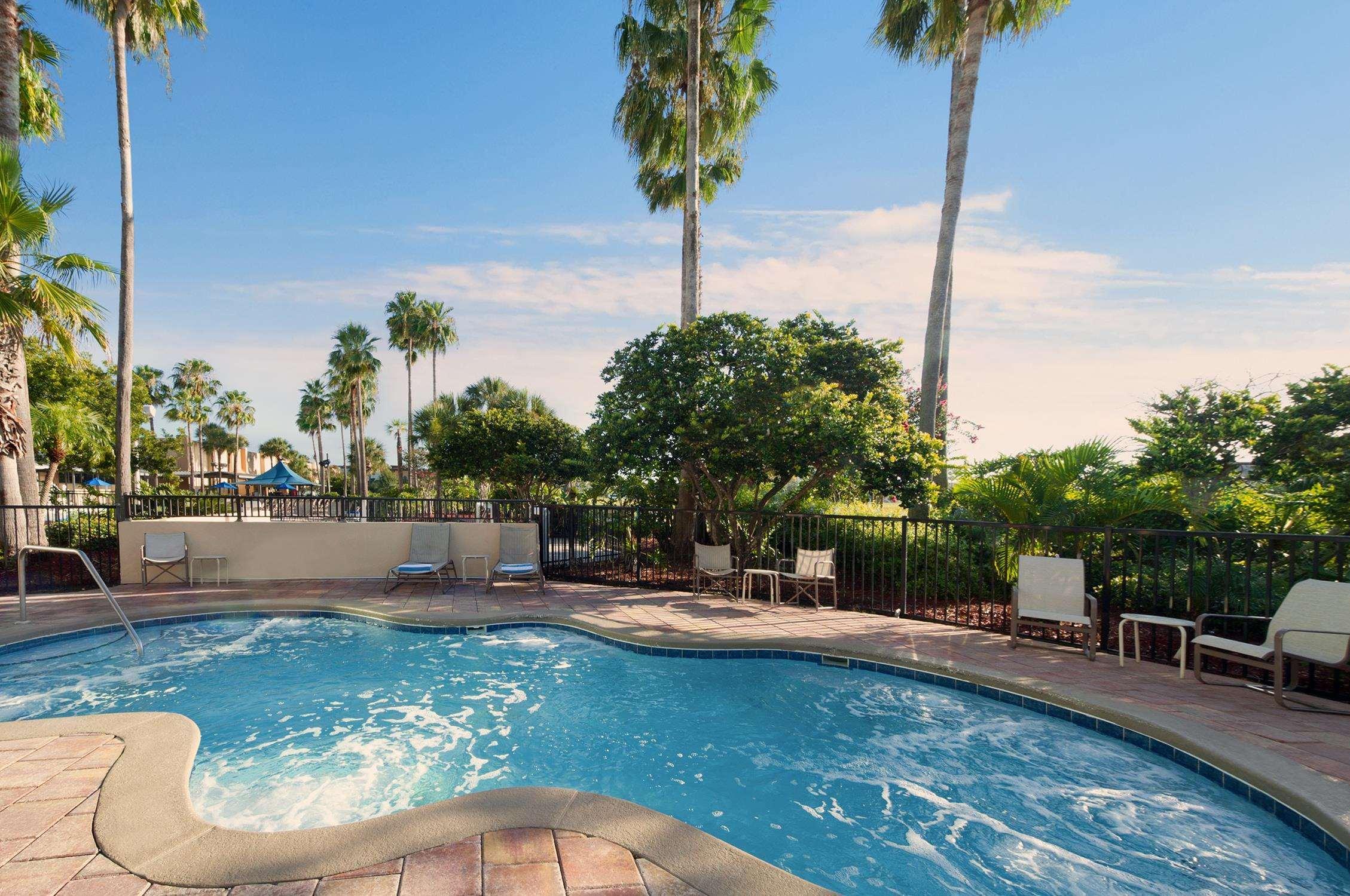 Doubletree By Hilton At The Entrance To Universal 3*