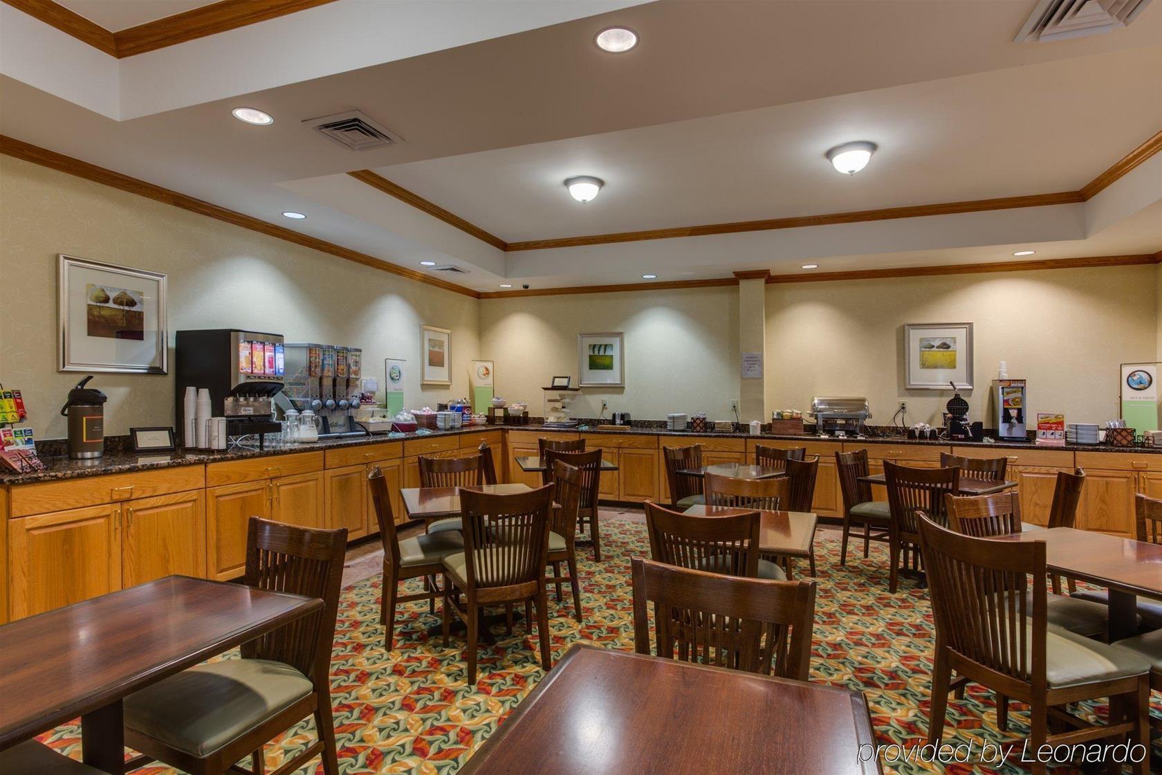 Country & By Radisson, West, Fl Pensacola