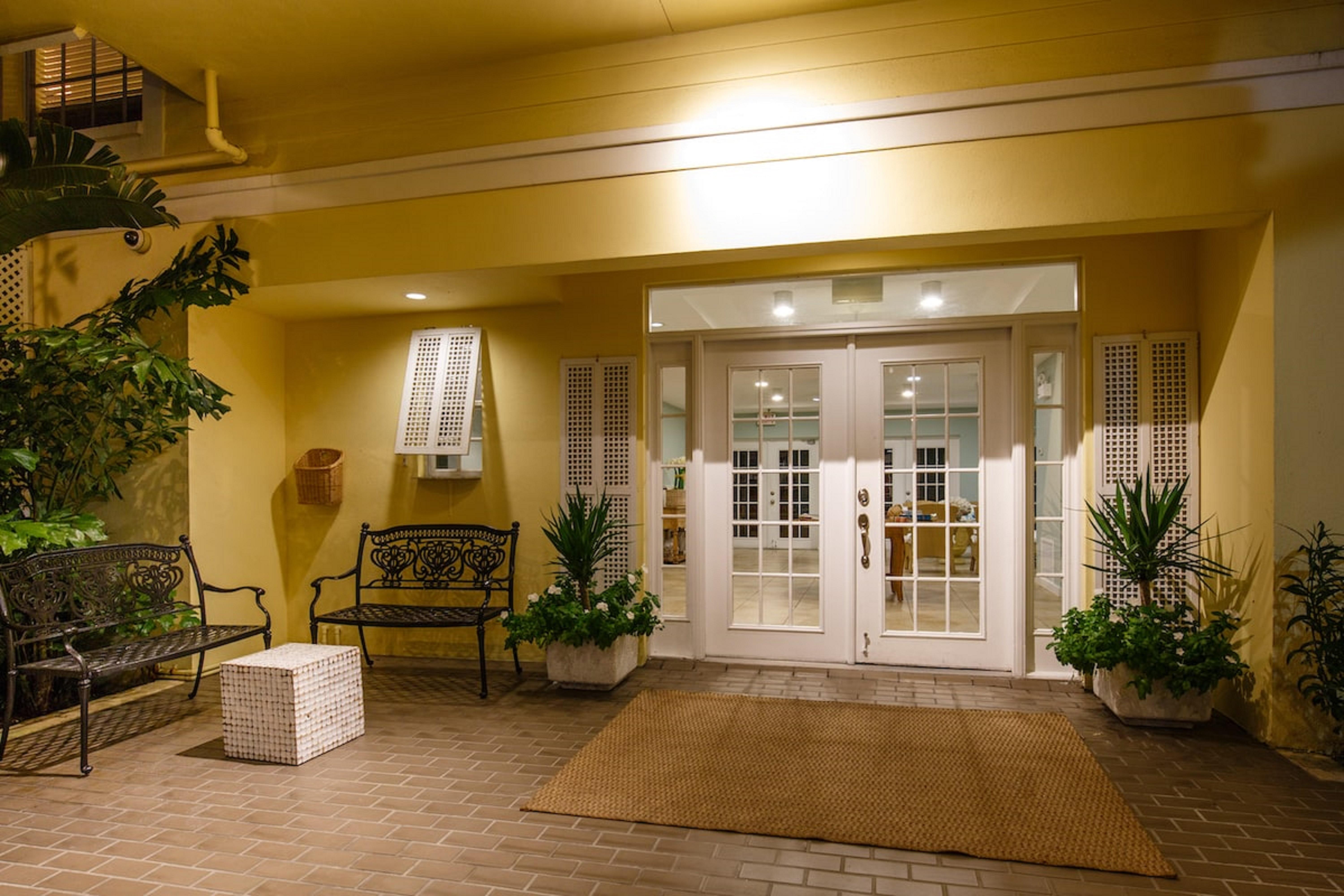 Garden 3* Naples