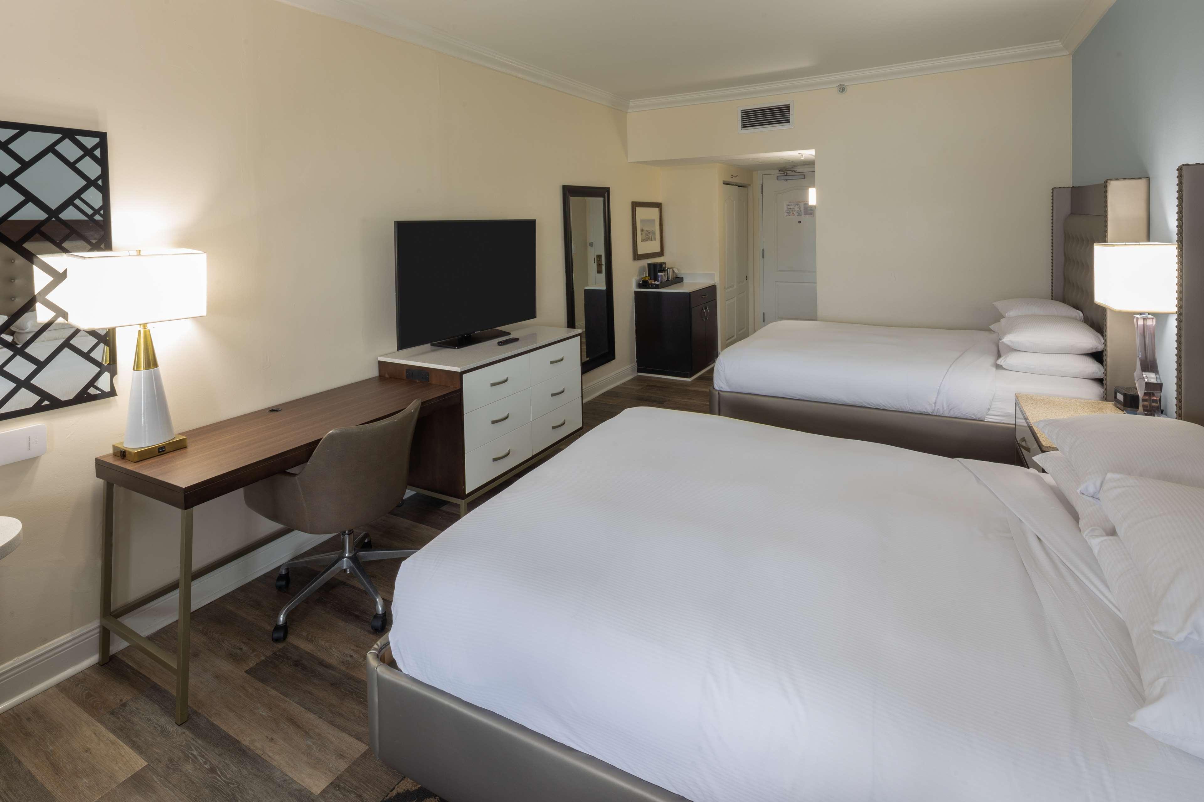 Hilton Historic Bayfront 4*