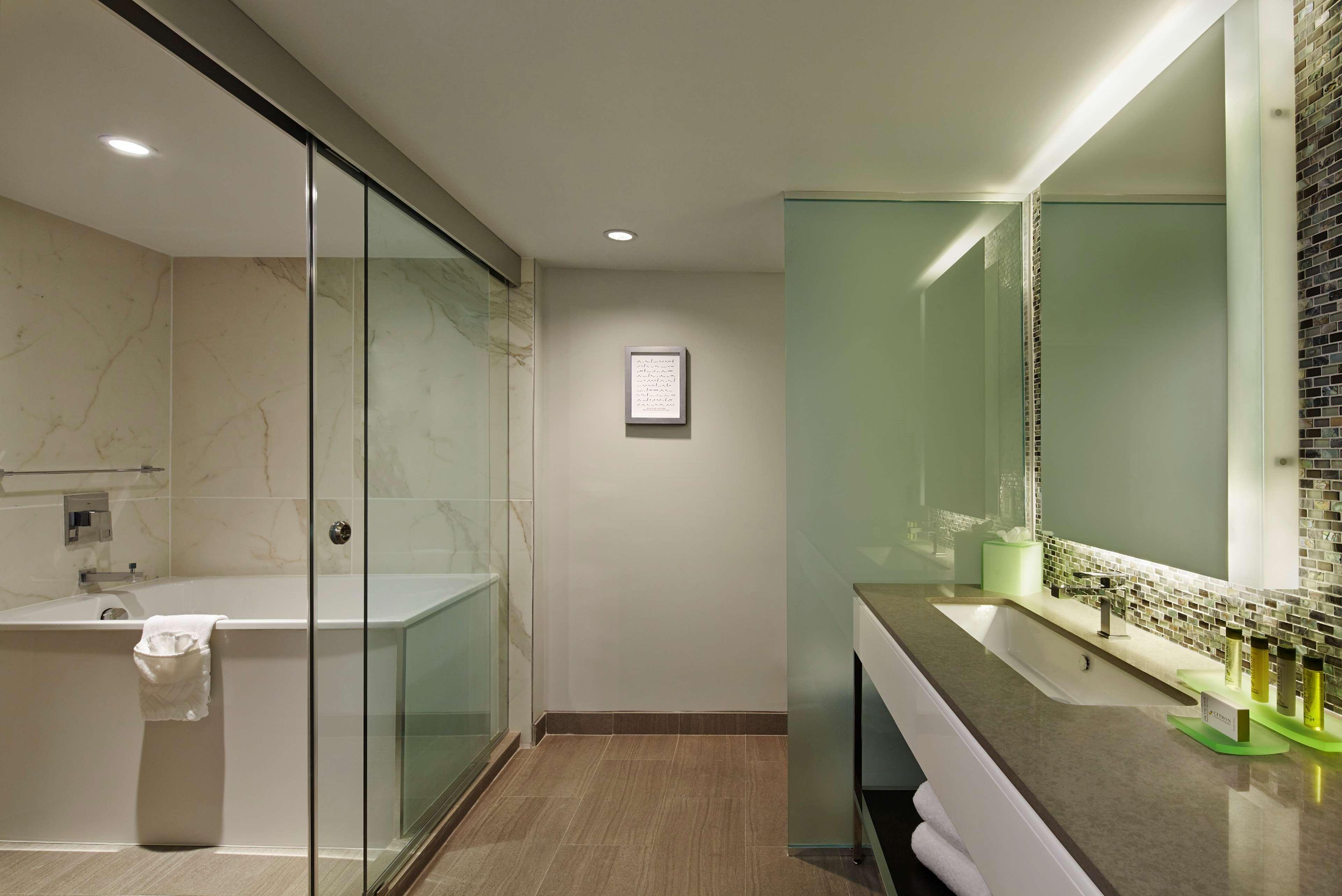 Waterstone & Marina Boca Raton, Curio Collection By Hilton Resort 4*