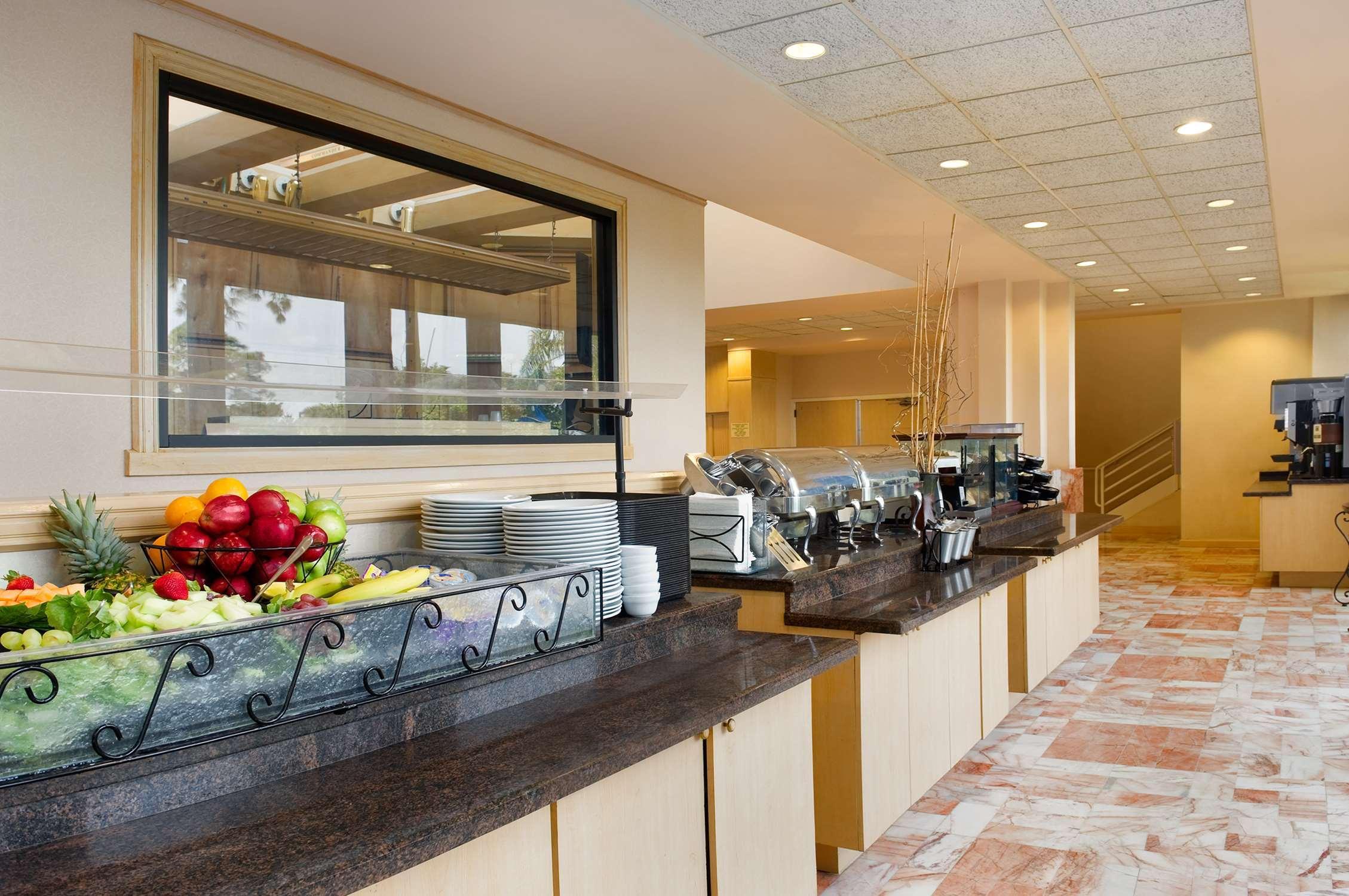 Embassy By Hilton Palm Gardens Pga Boulevard Palm Beach Gardens
