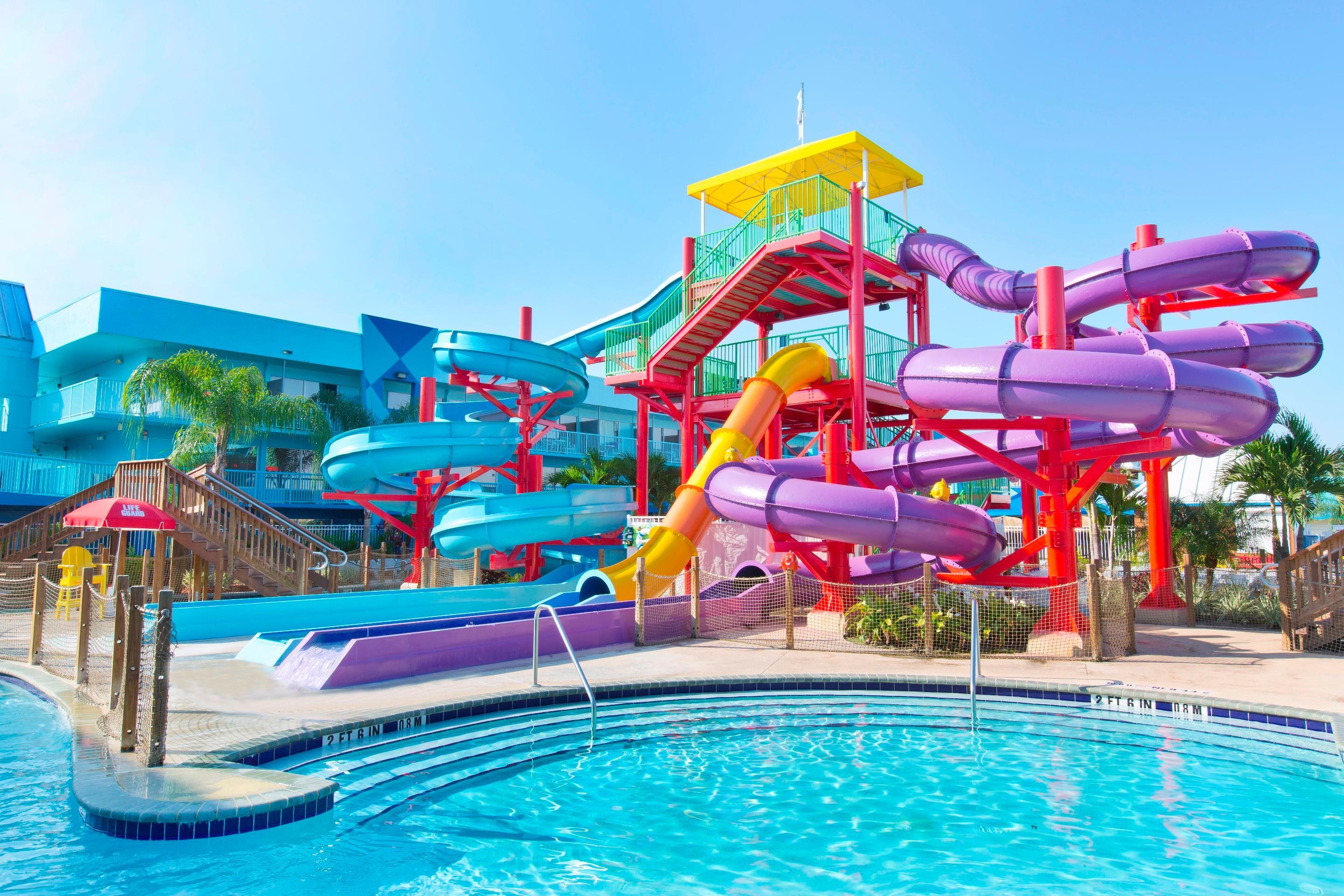Hotel Ramada By Wyndham Flamingo Water Park 3*
