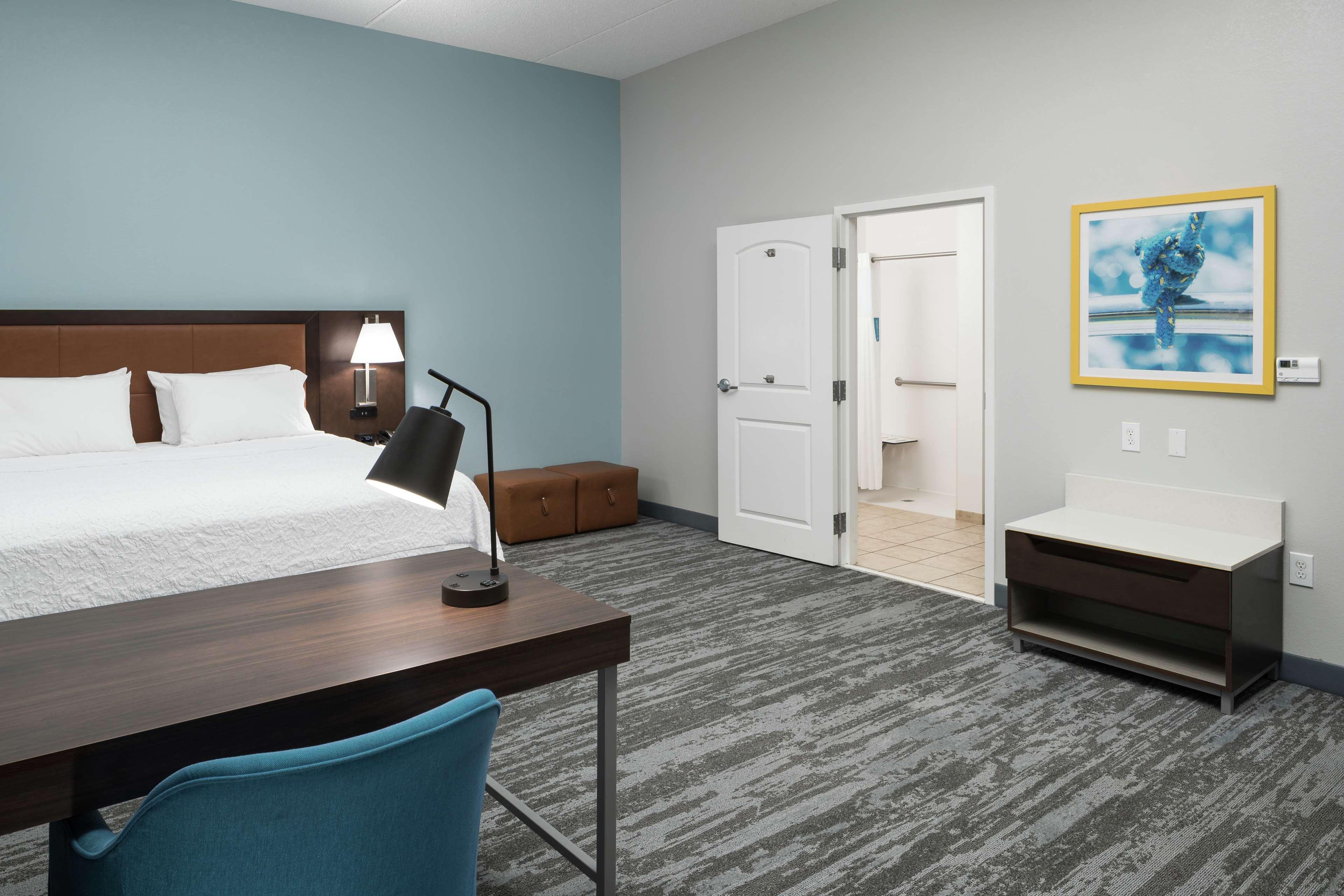 Hotel Hampton & Panama Beach-pier Park Area 3*
