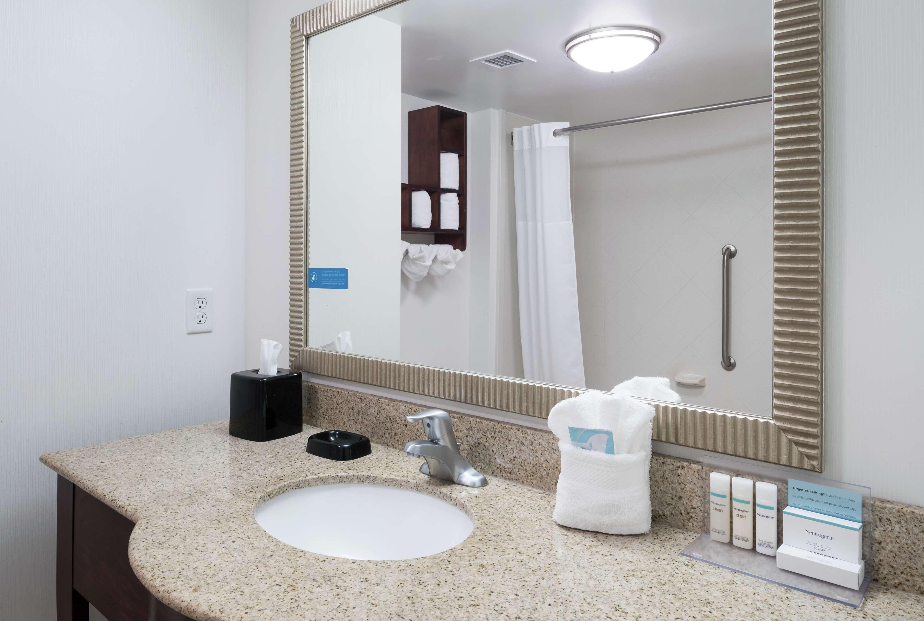 Hampton & Panama Beach-pier Park Area 3*
