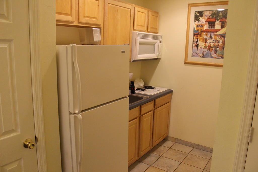 Lighthouse Resort: & Inn Fort Myers Beach