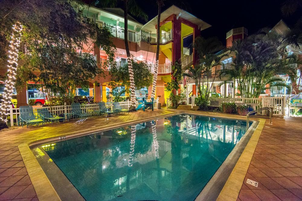 Lighthouse Resort: & 3*