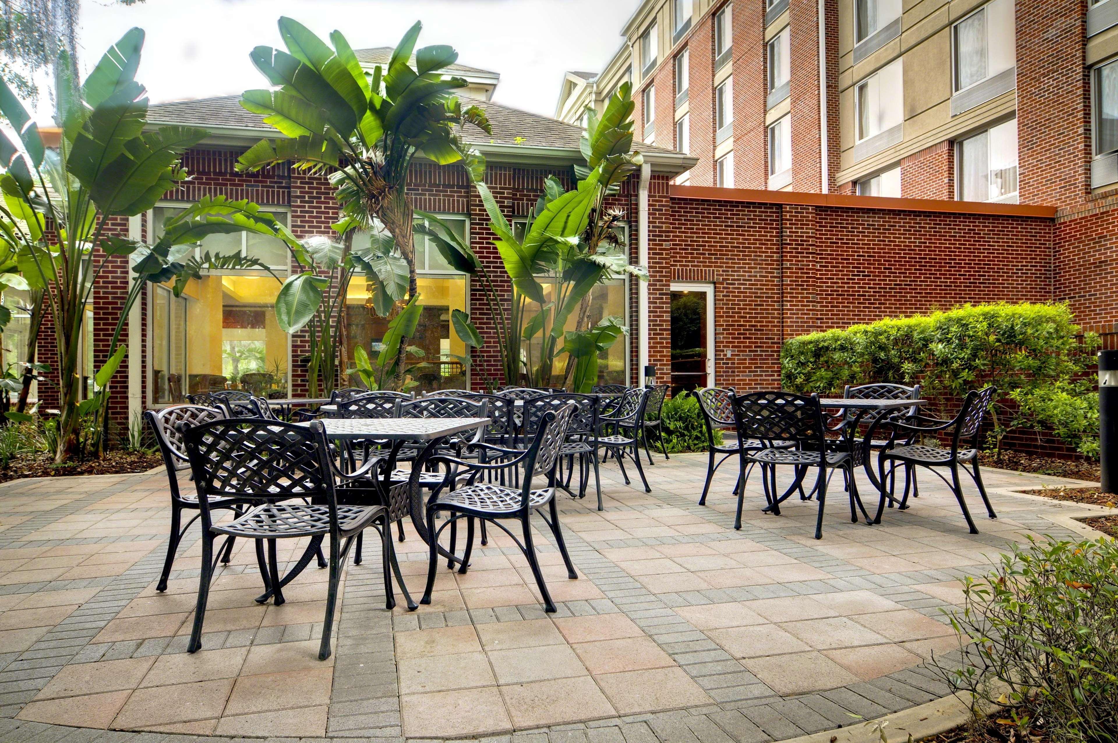 Hilton Garden East Brandon 3*