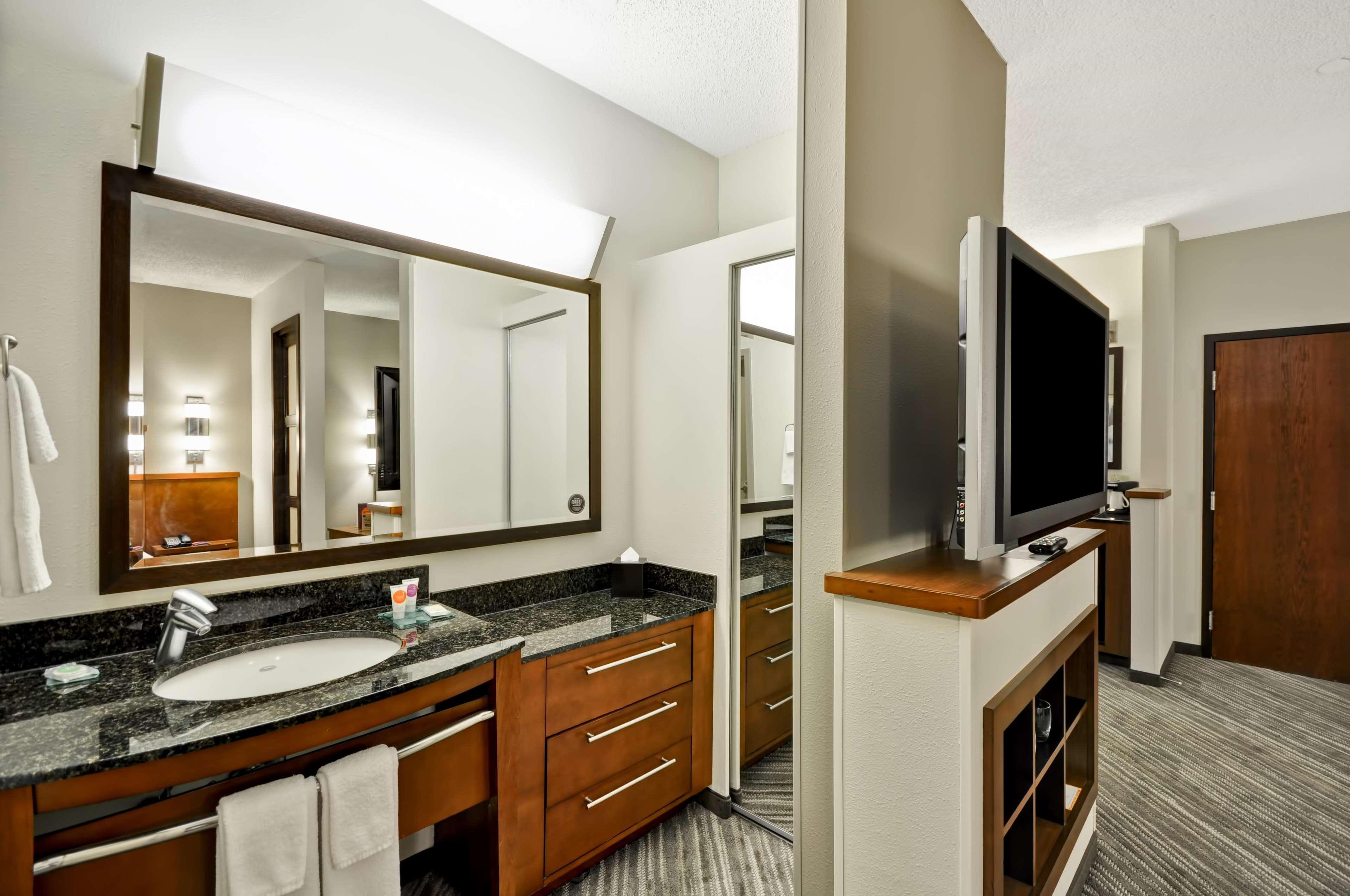 Hyatt Place Airport/westshore Hotel
