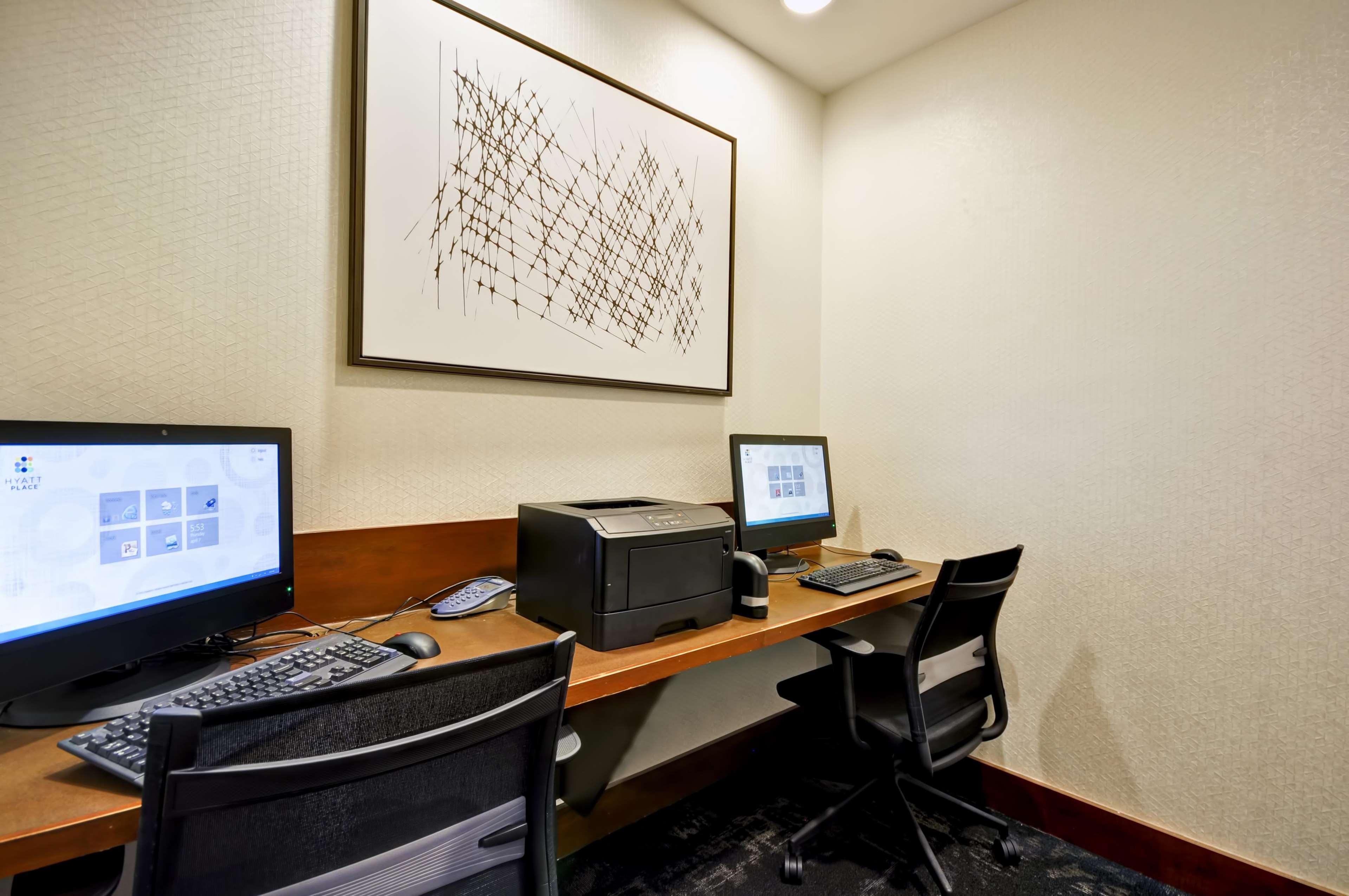 Hyatt Place Airport/westshore Hotel 3*