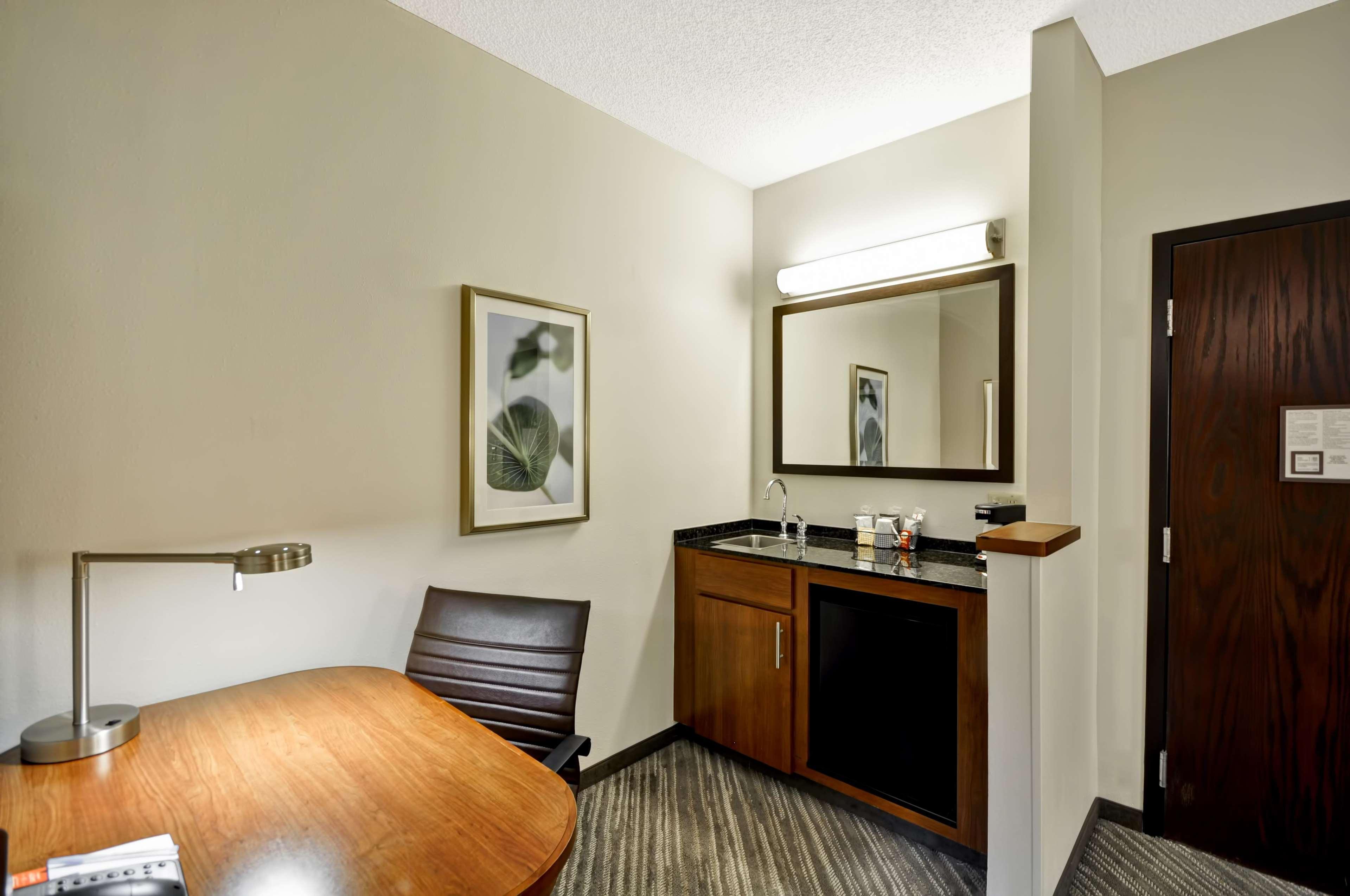 Hyatt Place Airport/westshore Hotel Tampa