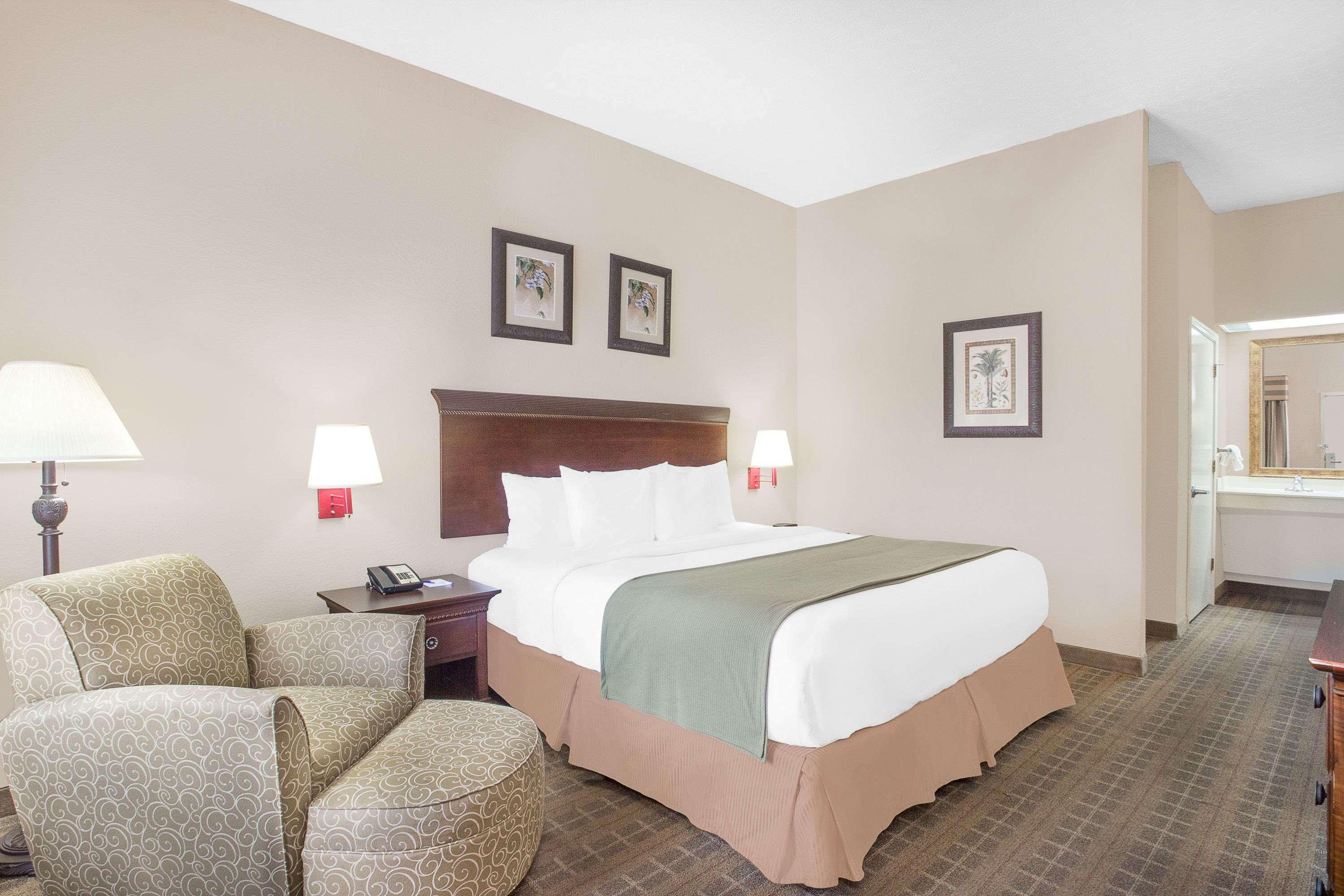 Motel Baymont By Wyndham Crestview