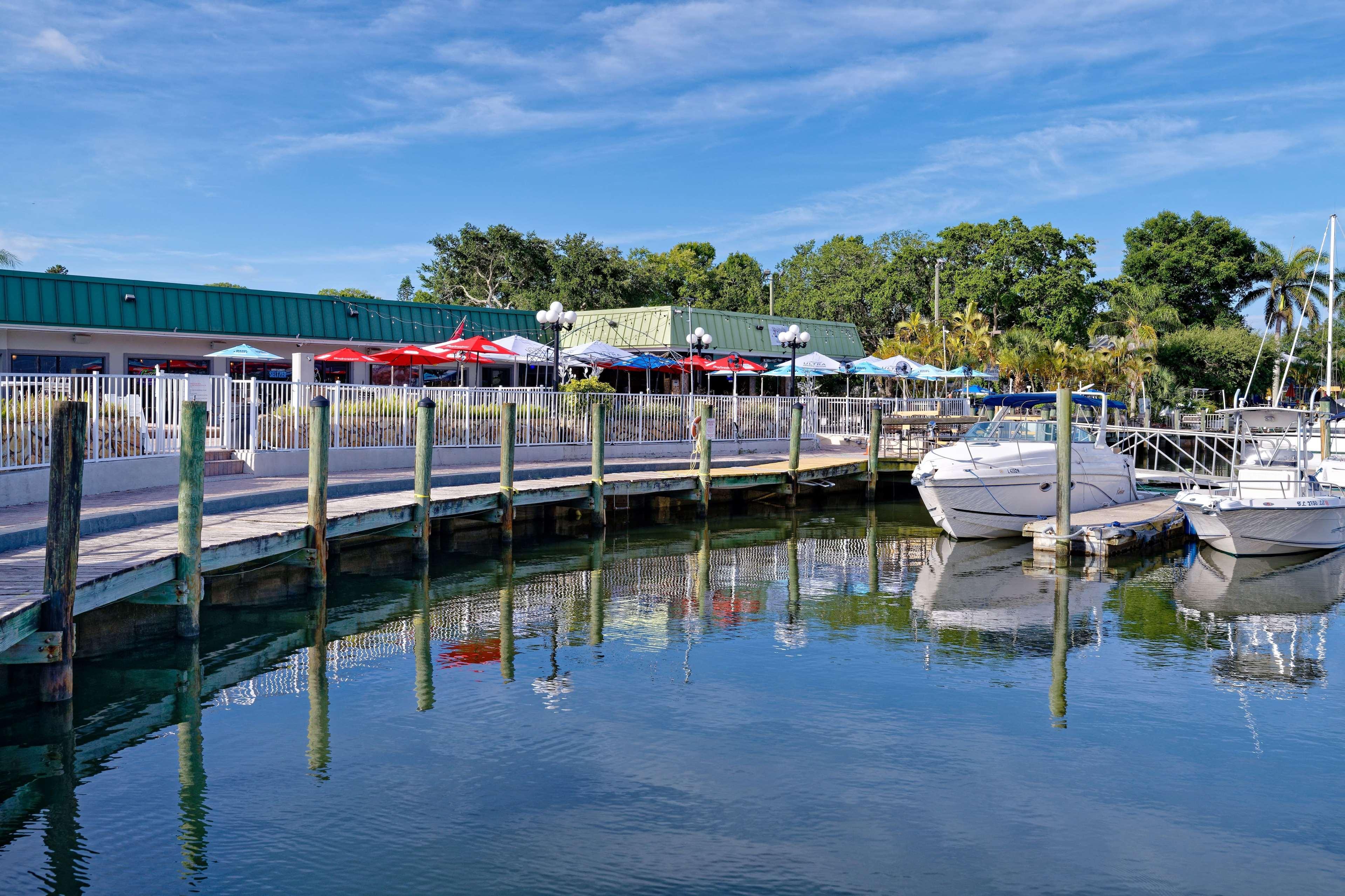 Hotel Ramada By Wyndham Waterfront 2*