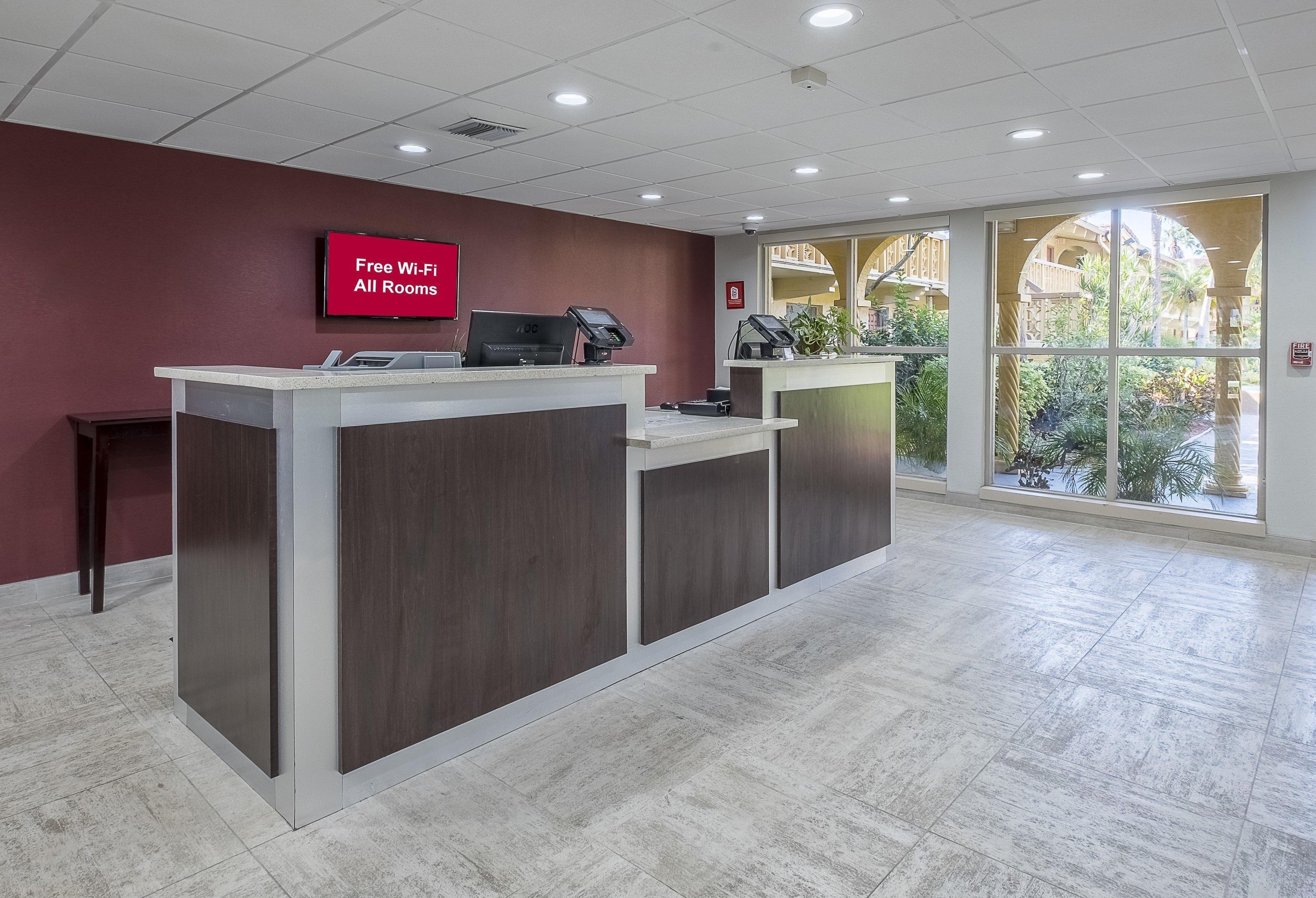 Motel Red Roof Tampa Bay -
