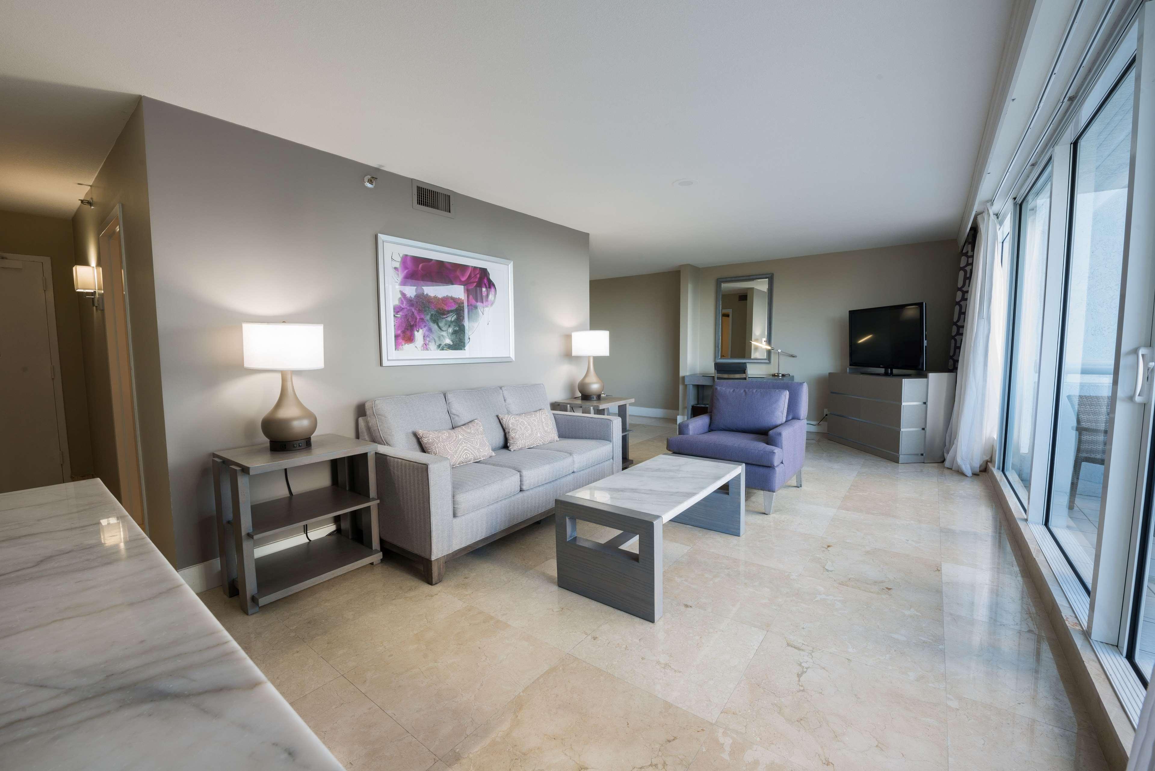 Hotel Doubletree By Hilton Grand Biscayne Bay Miami