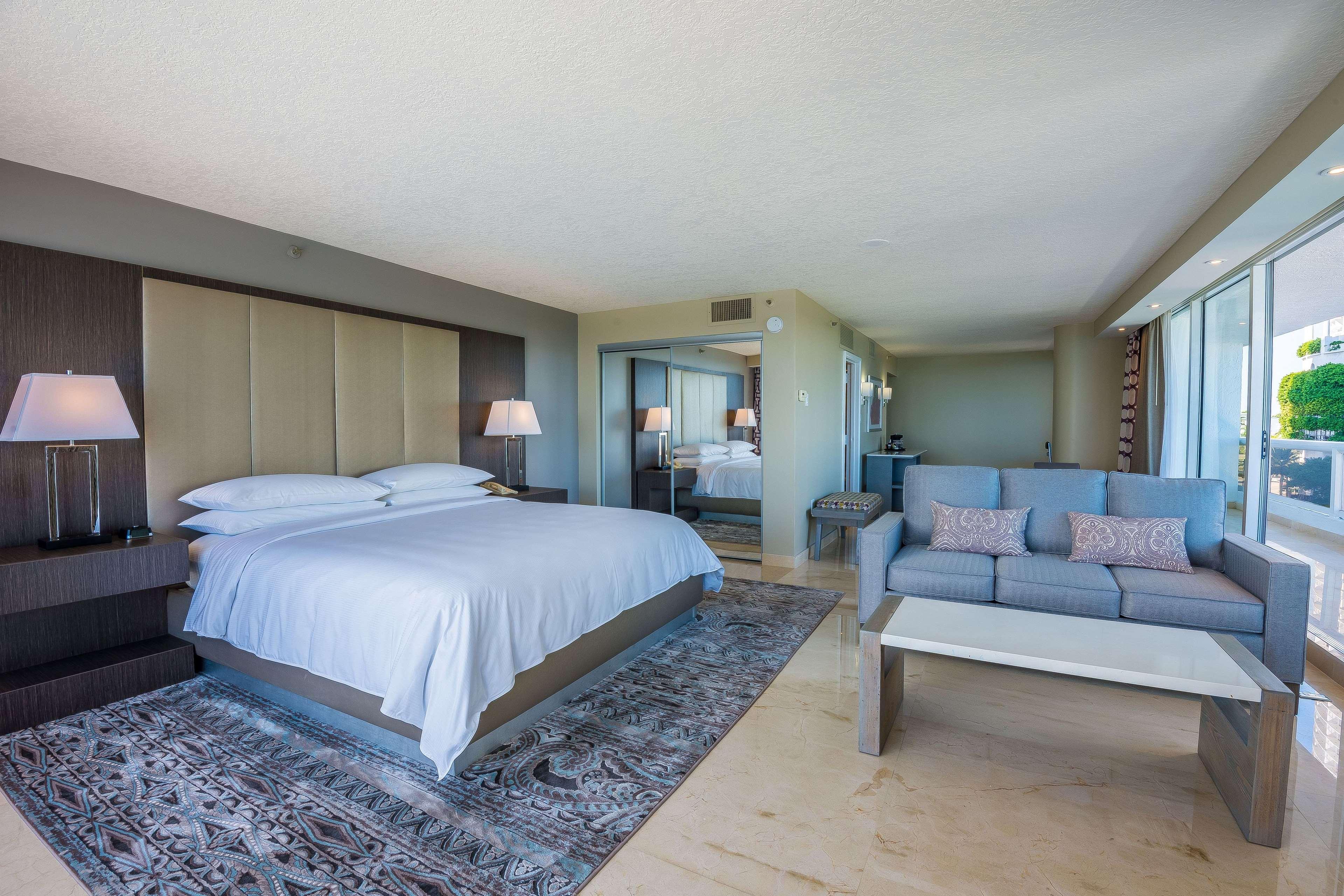 Doubletree By Hilton Grand Biscayne Bay 4* Miami