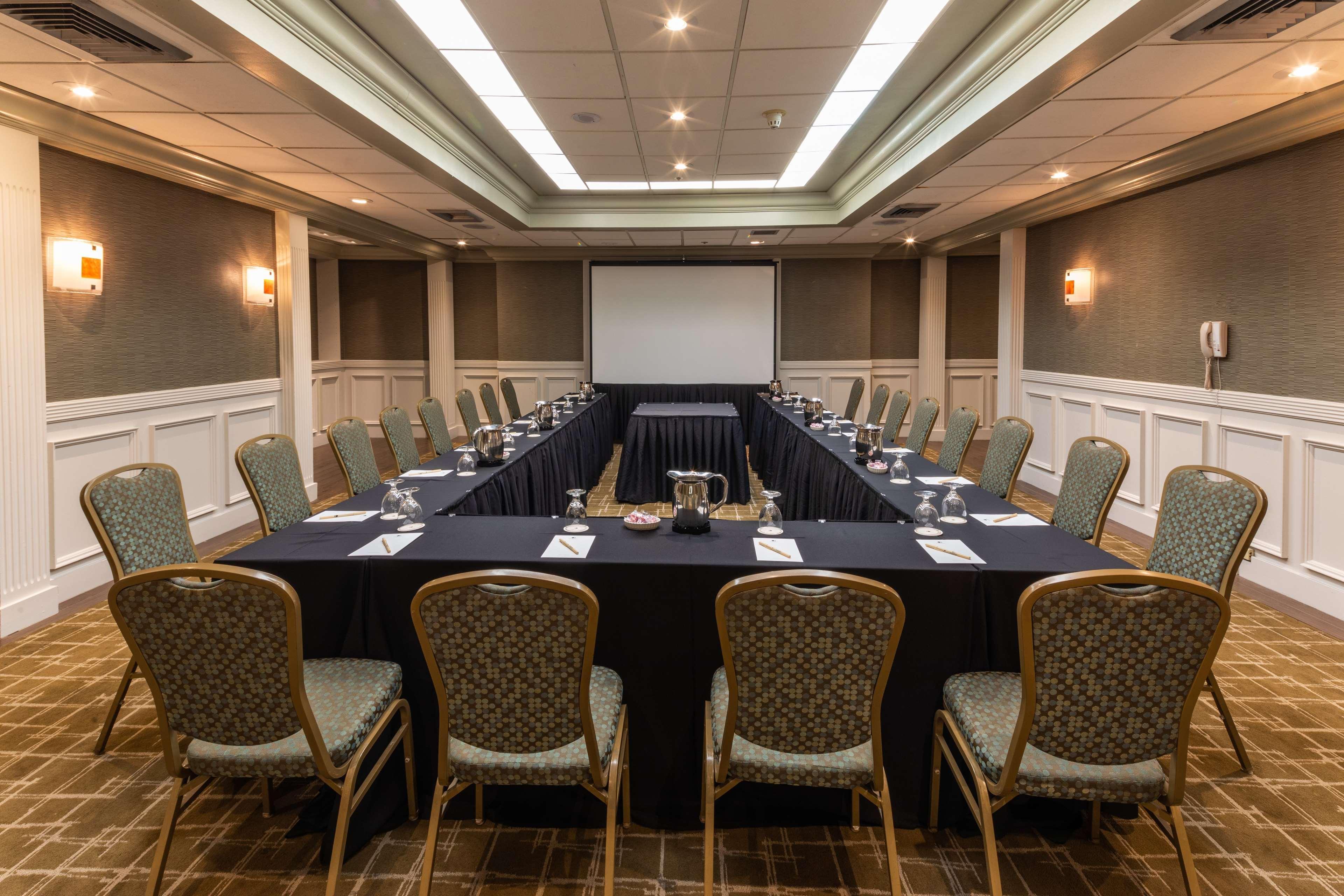 Doubletree By Hilton Grand Biscayne Bay