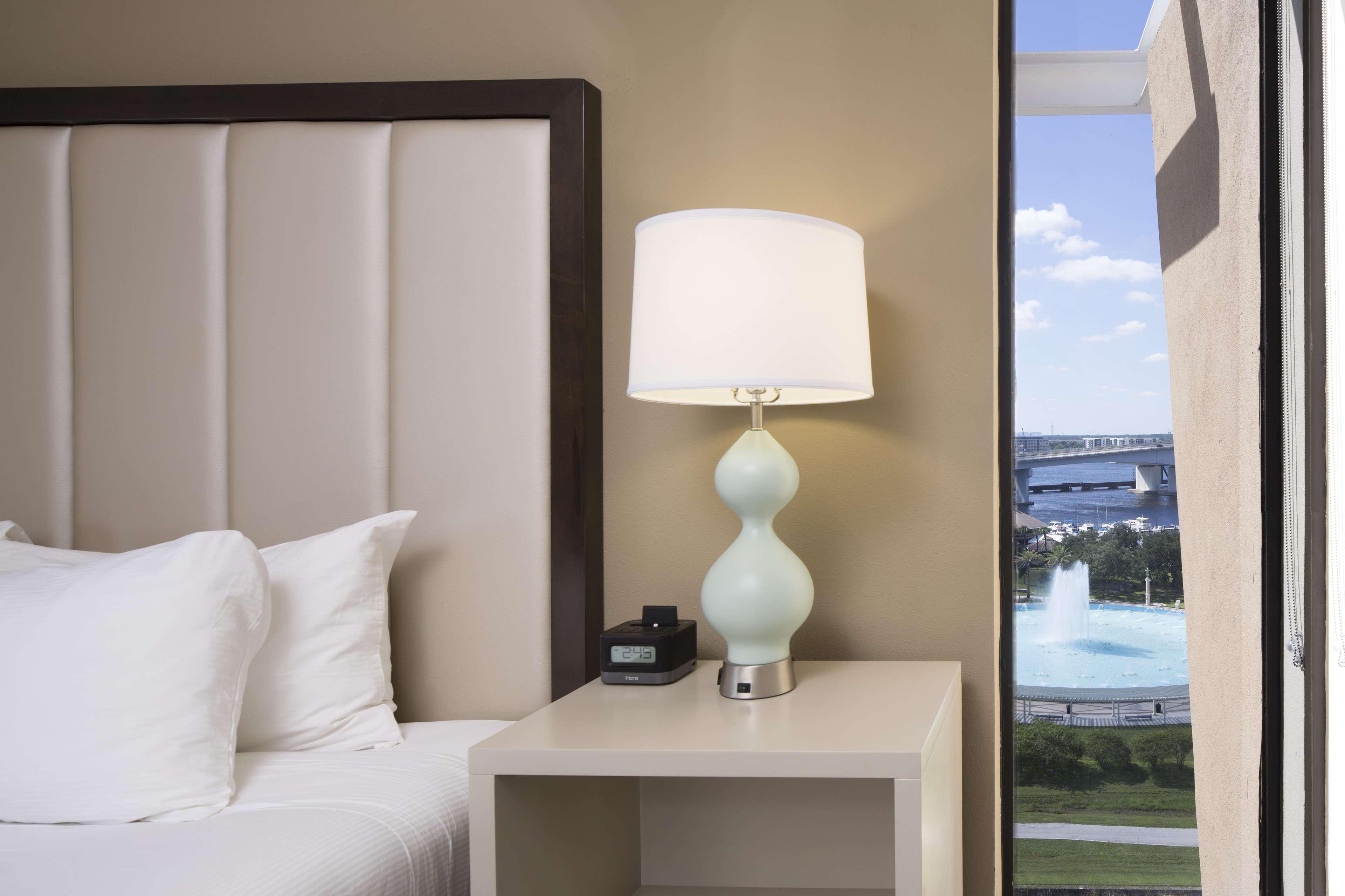 Doubletree By Hilton Riverfront, Fl Hotel