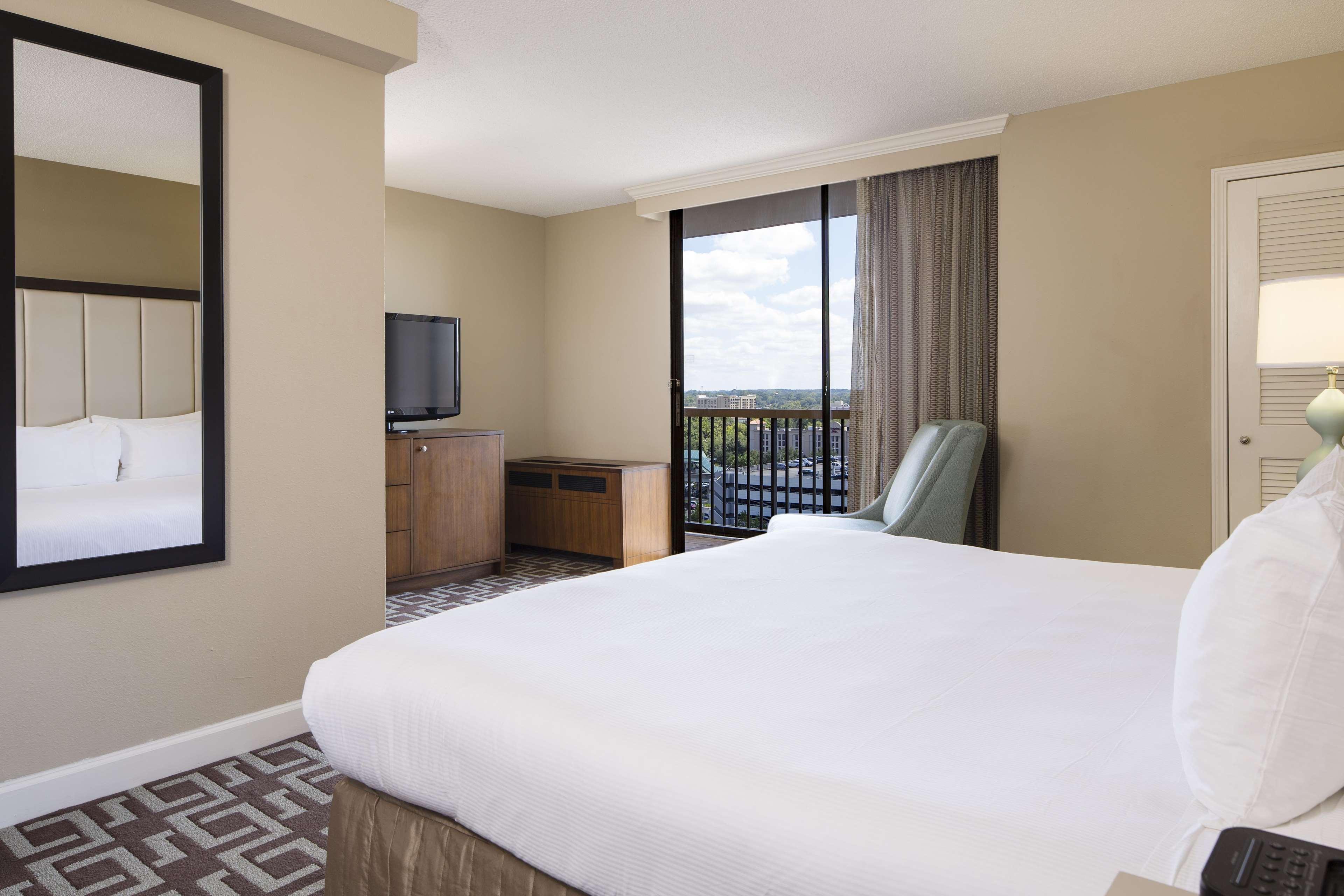 Doubletree By Hilton Riverfront, Fl