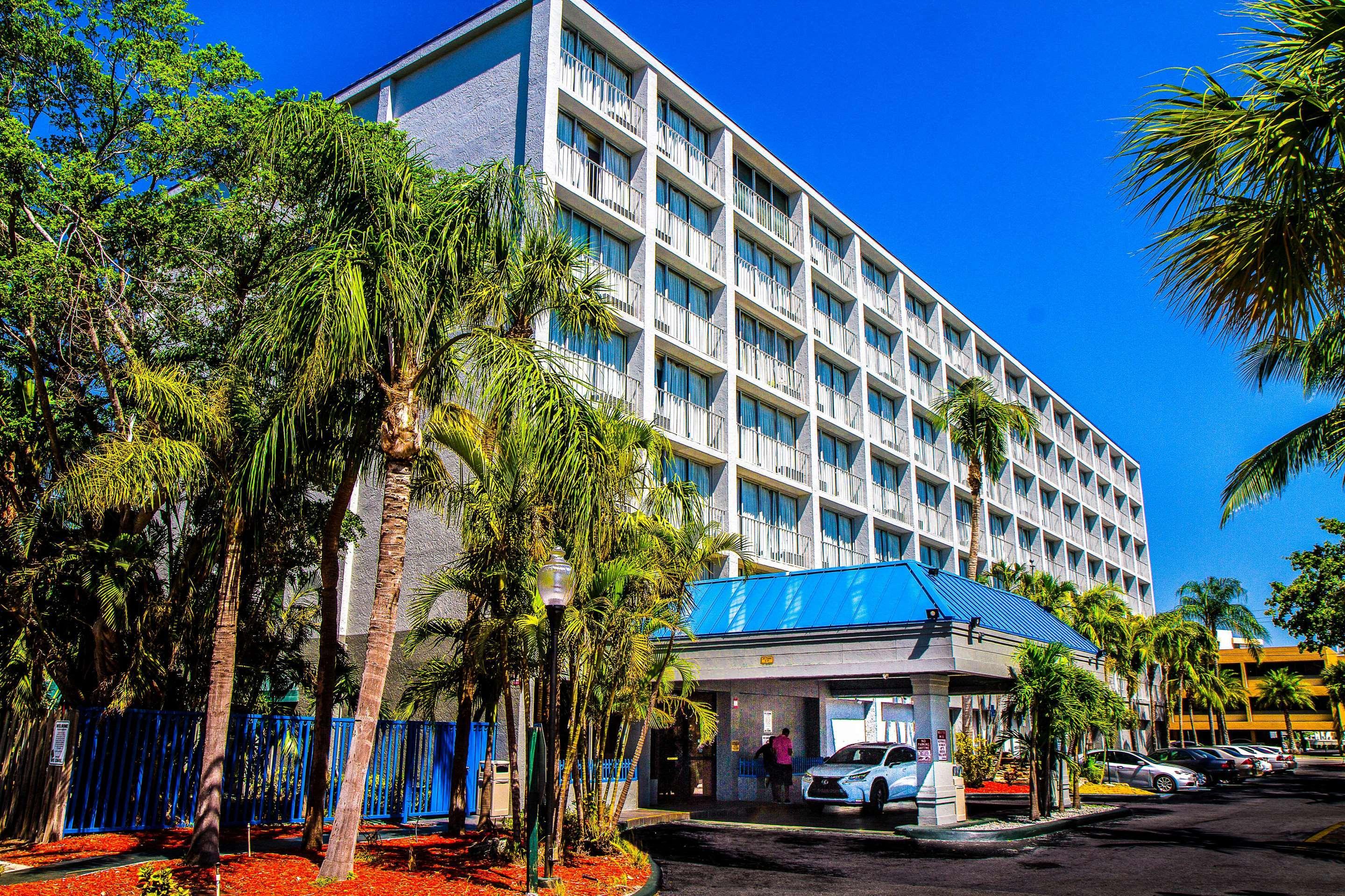North Miami Gardens & (adults Only) 2* North Miami Beach