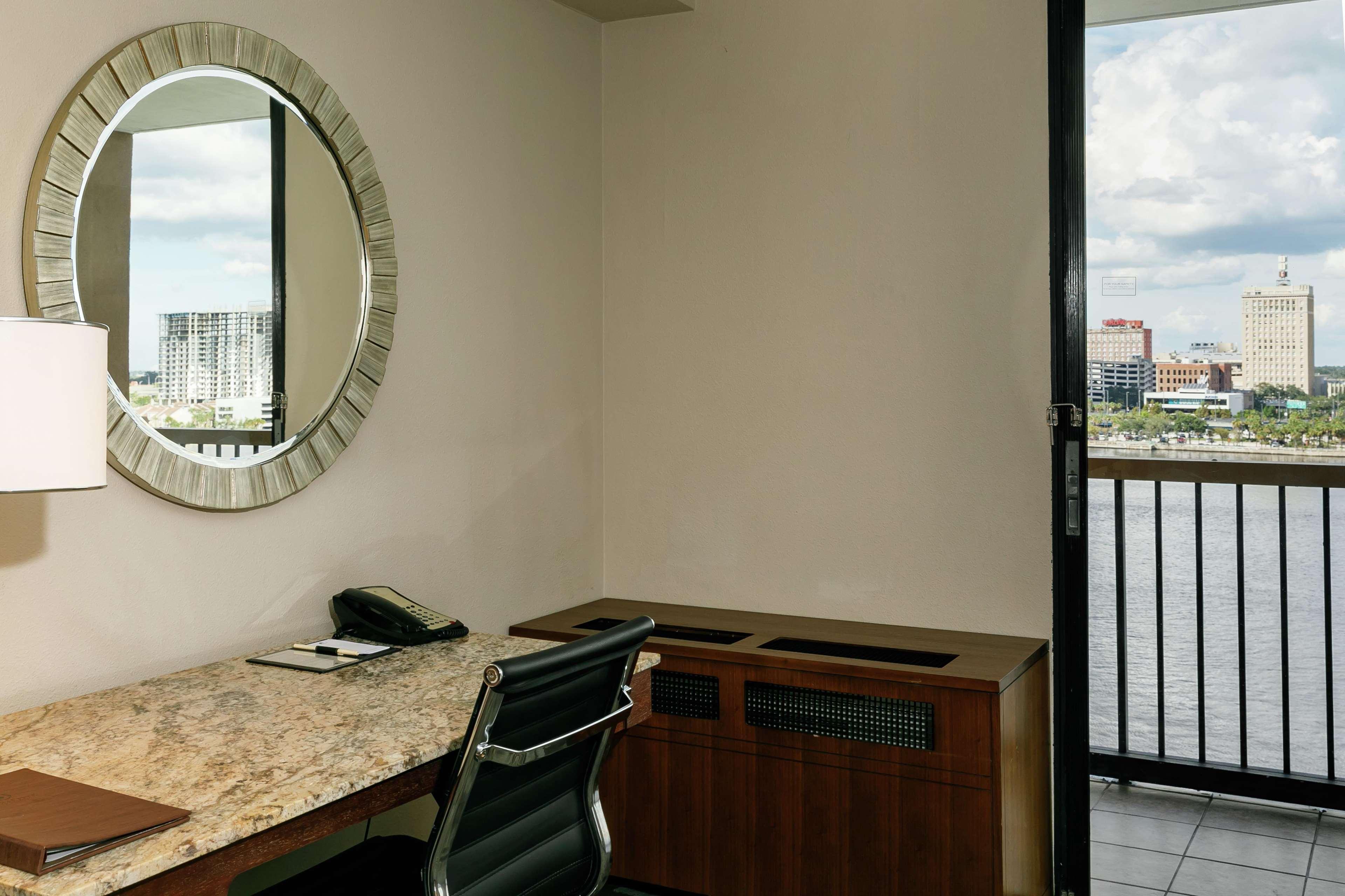 Doubletree By Hilton Riverfront, Fl 4* Jacksonville